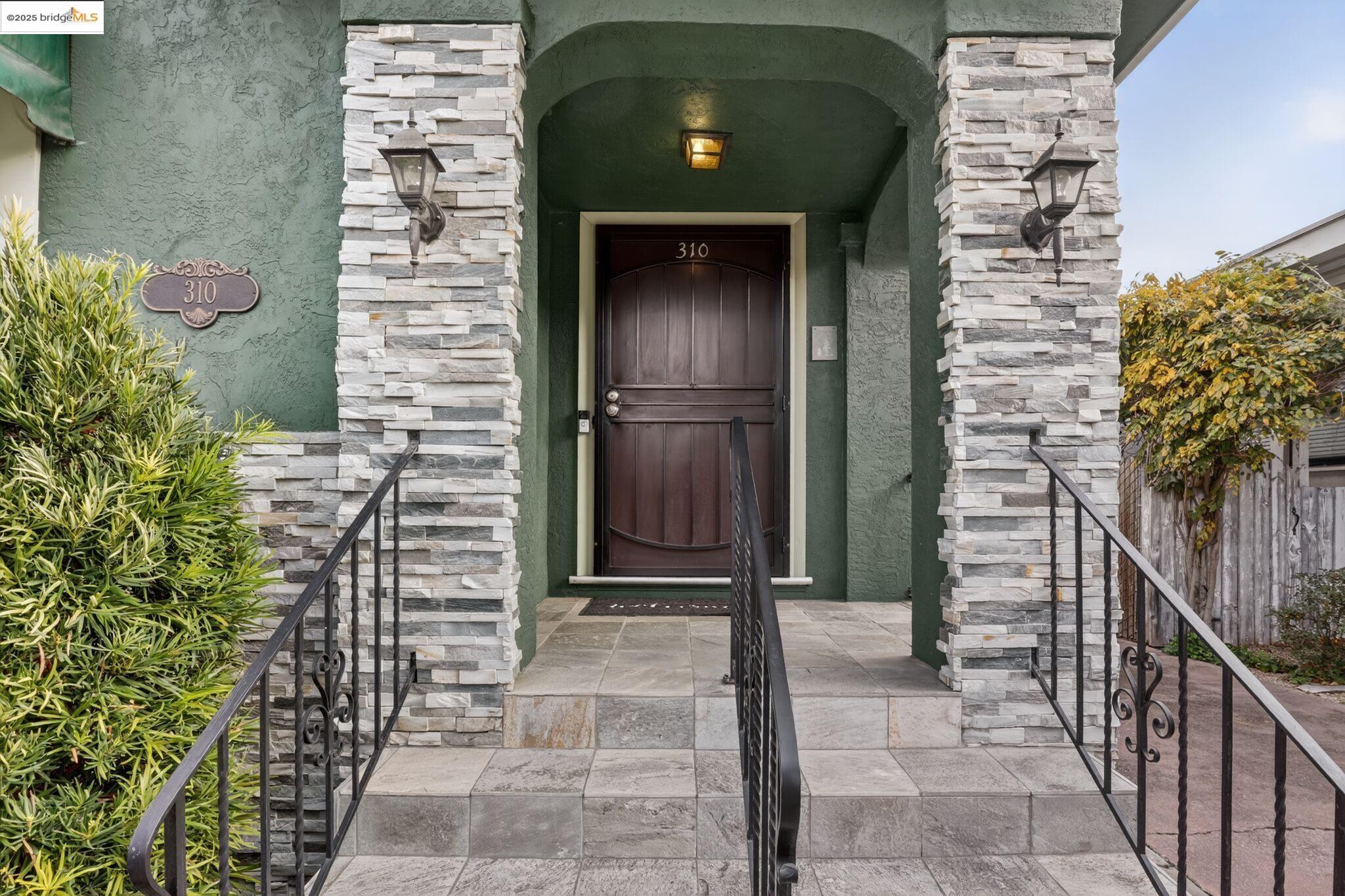 Detail Gallery Image 4 of 36 For 310 Melven Ct., San Leandro,  CA 94577 - 3 Beds | 2 Baths