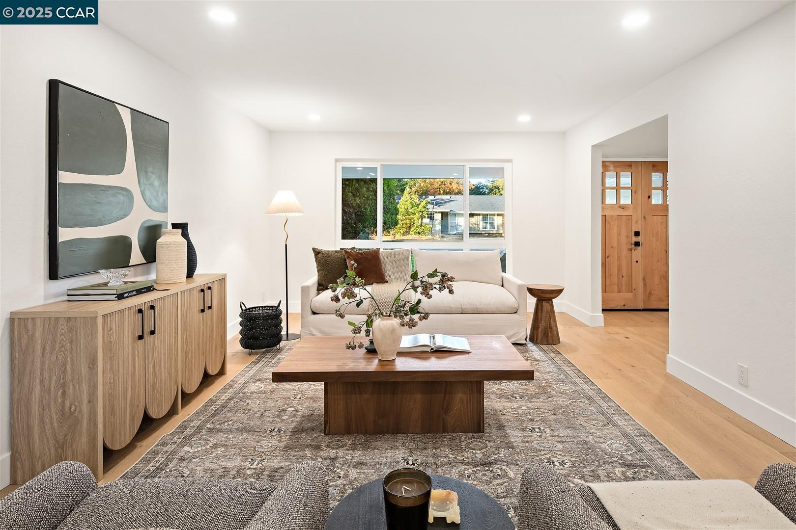 Detail Gallery Image 11 of 60 For 2175 Lariat Lane, Walnut Creek,  CA 94596 - 5 Beds | 3/1 Baths