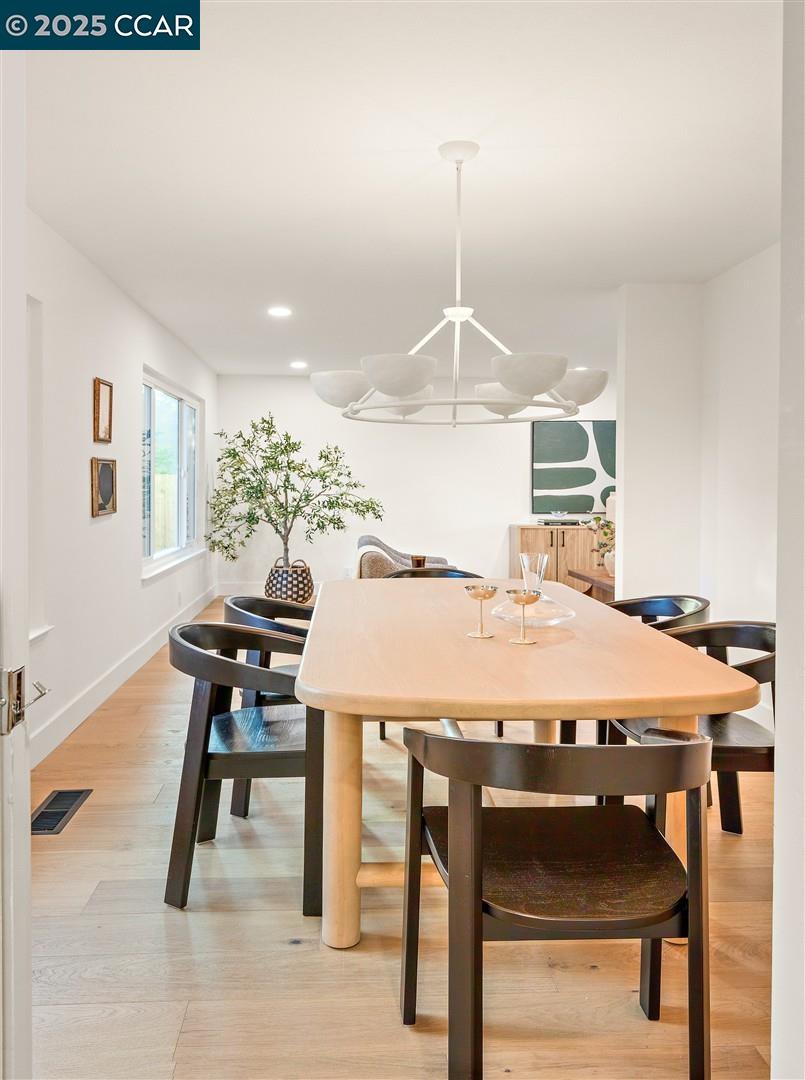 Detail Gallery Image 13 of 60 For 2175 Lariat Lane, Walnut Creek,  CA 94596 - 5 Beds | 3/1 Baths