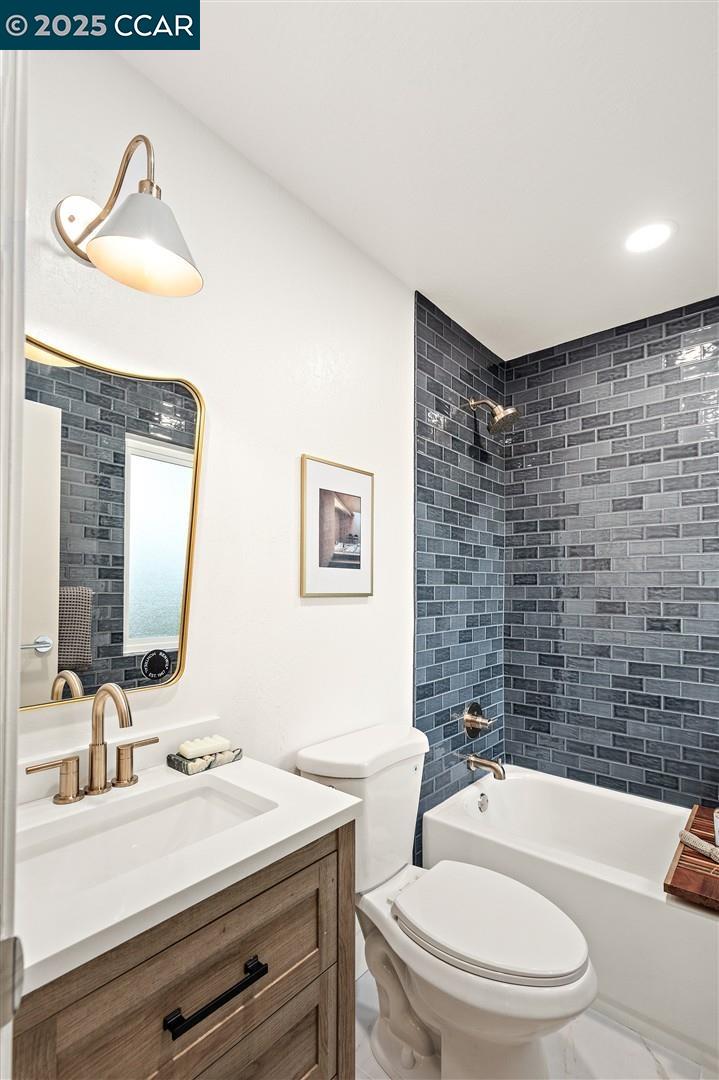 Detail Gallery Image 38 of 60 For 2175 Lariat Lane, Walnut Creek,  CA 94596 - 5 Beds | 3/1 Baths