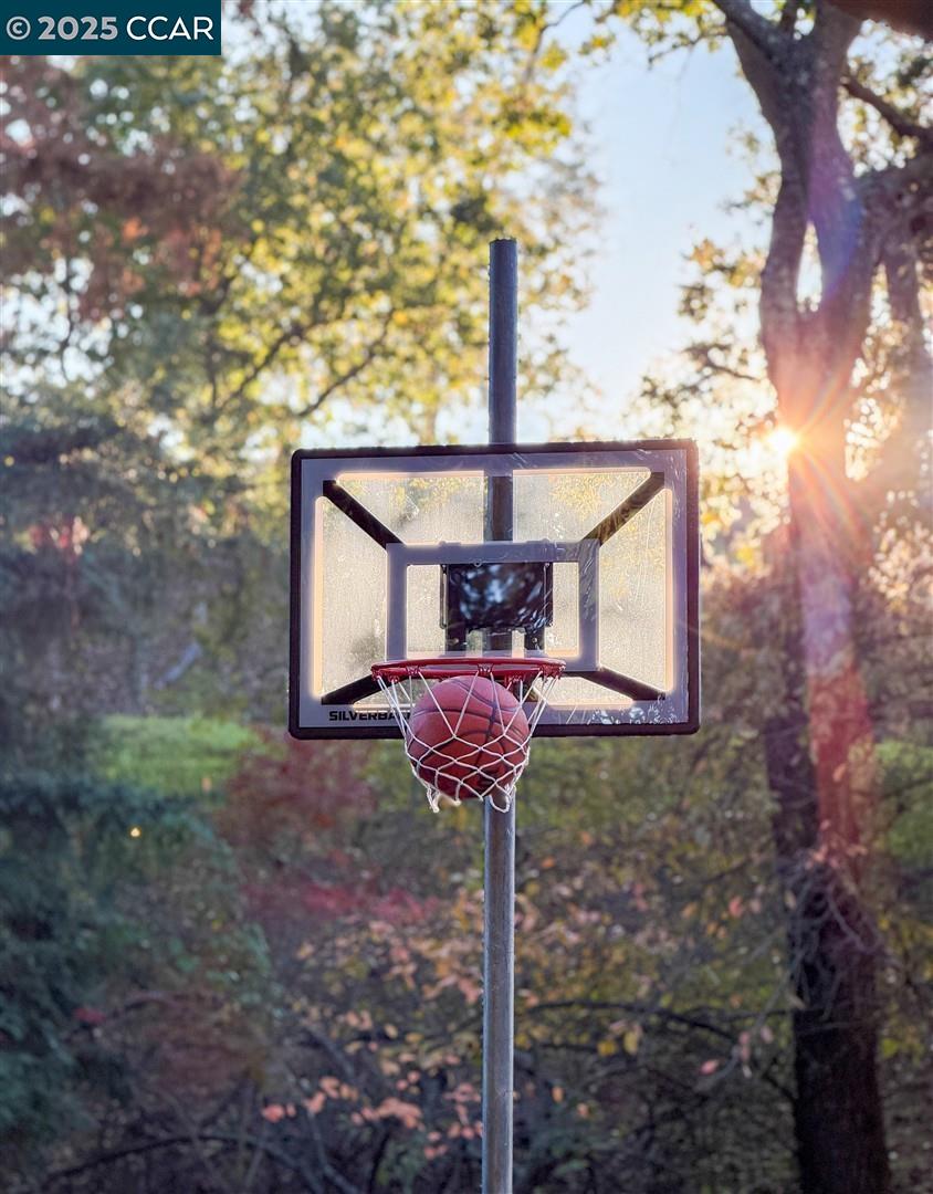 Detail Gallery Image 50 of 60 For 2175 Lariat Lane, Walnut Creek,  CA 94596 - 5 Beds | 3/1 Baths