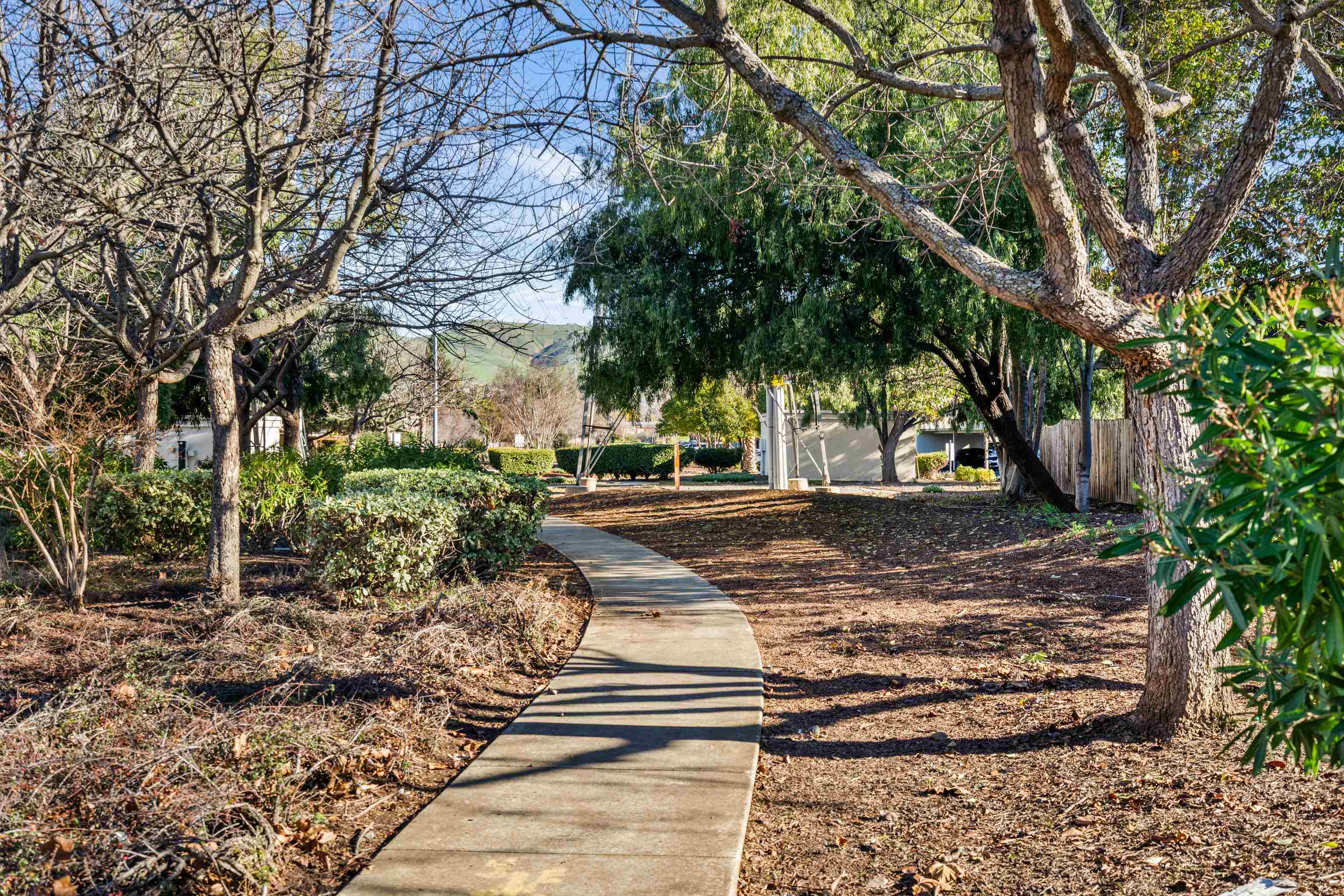 Detail Gallery Image 3 of 30 For 1640 Allegro Ave, Concord,  CA 94521 - 2 Beds | 2 Baths