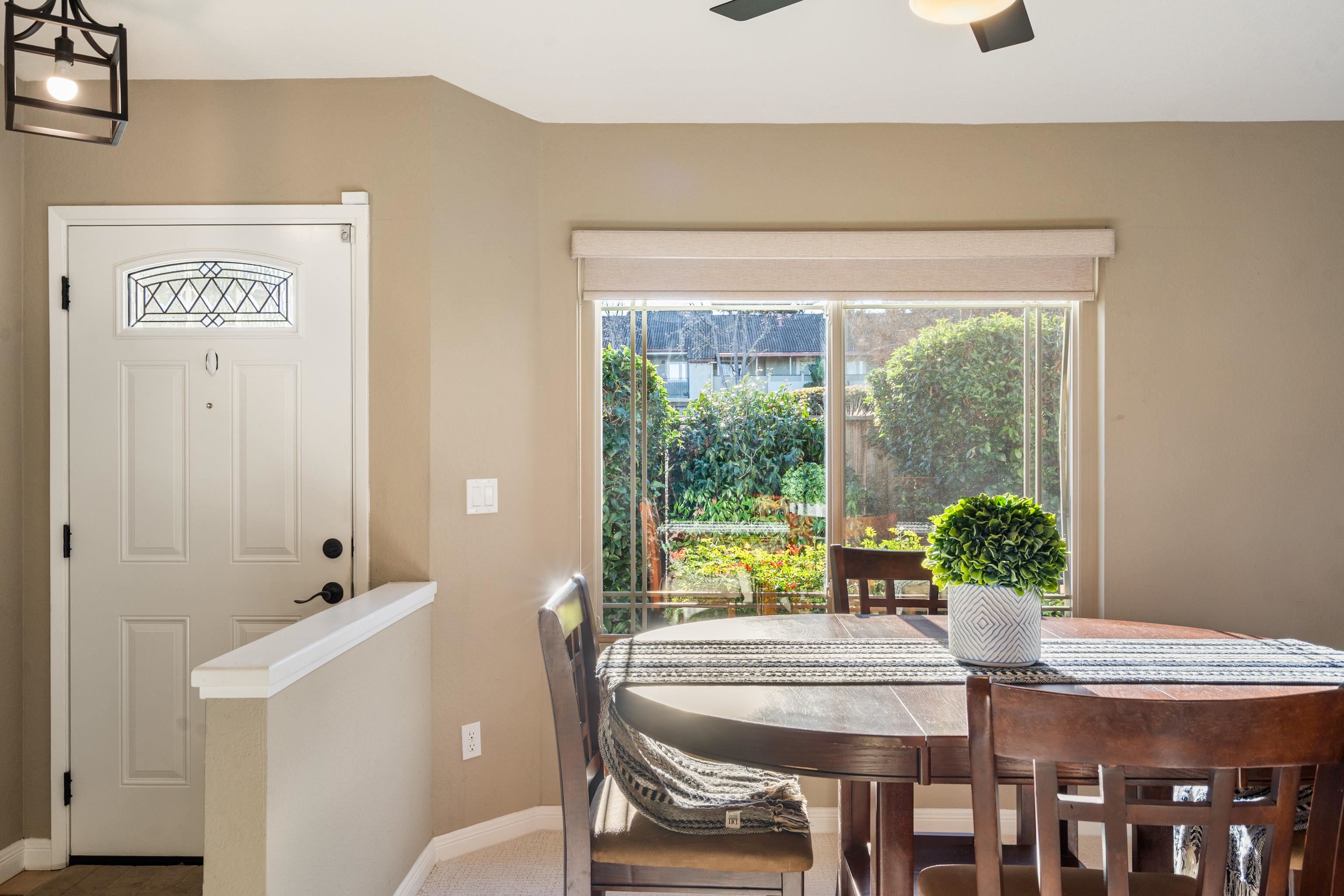 Detail Gallery Image 5 of 30 For 1640 Allegro Ave, Concord,  CA 94521 - 2 Beds | 2 Baths