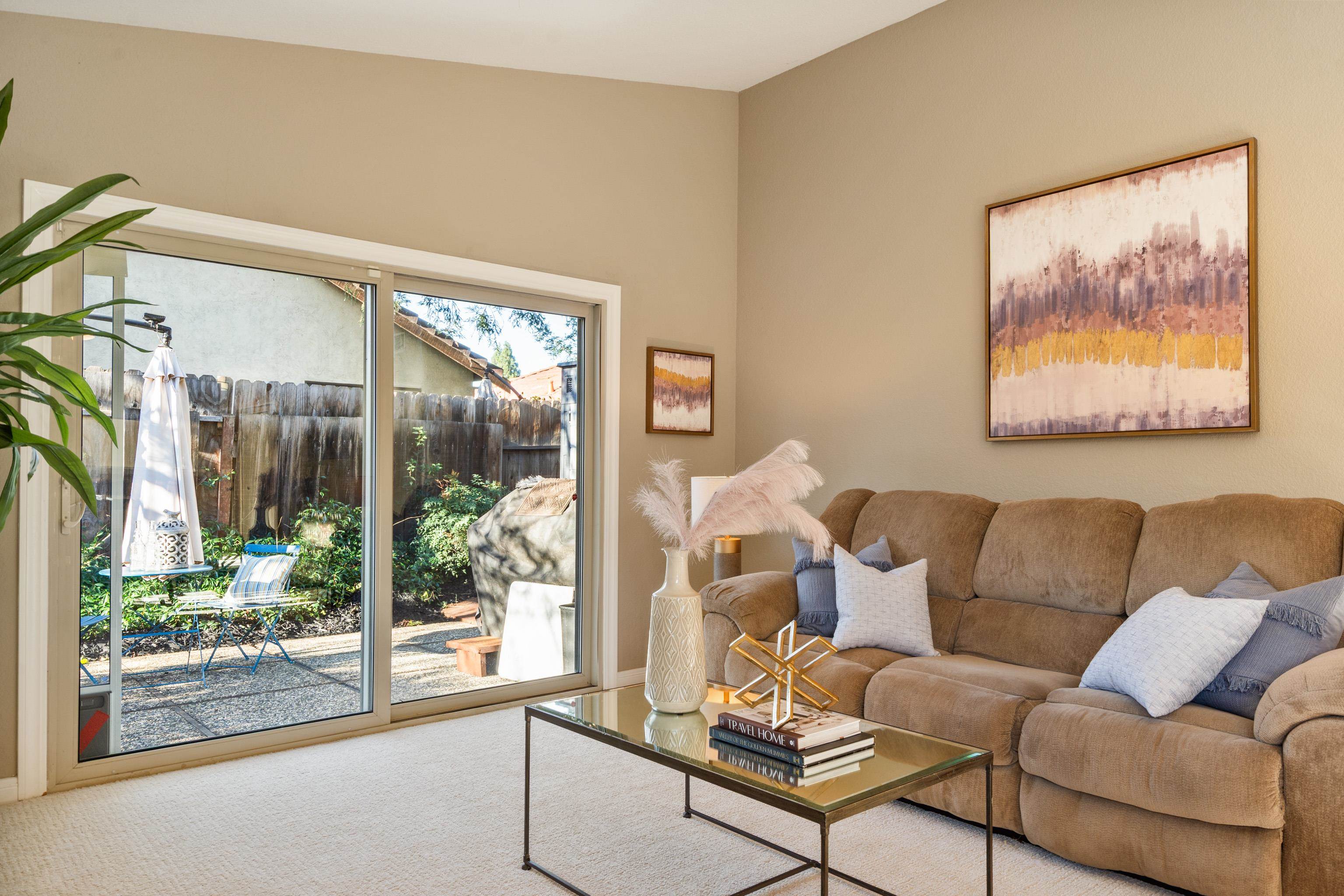 Detail Gallery Image 7 of 30 For 1640 Allegro Ave, Concord,  CA 94521 - 2 Beds | 2 Baths
