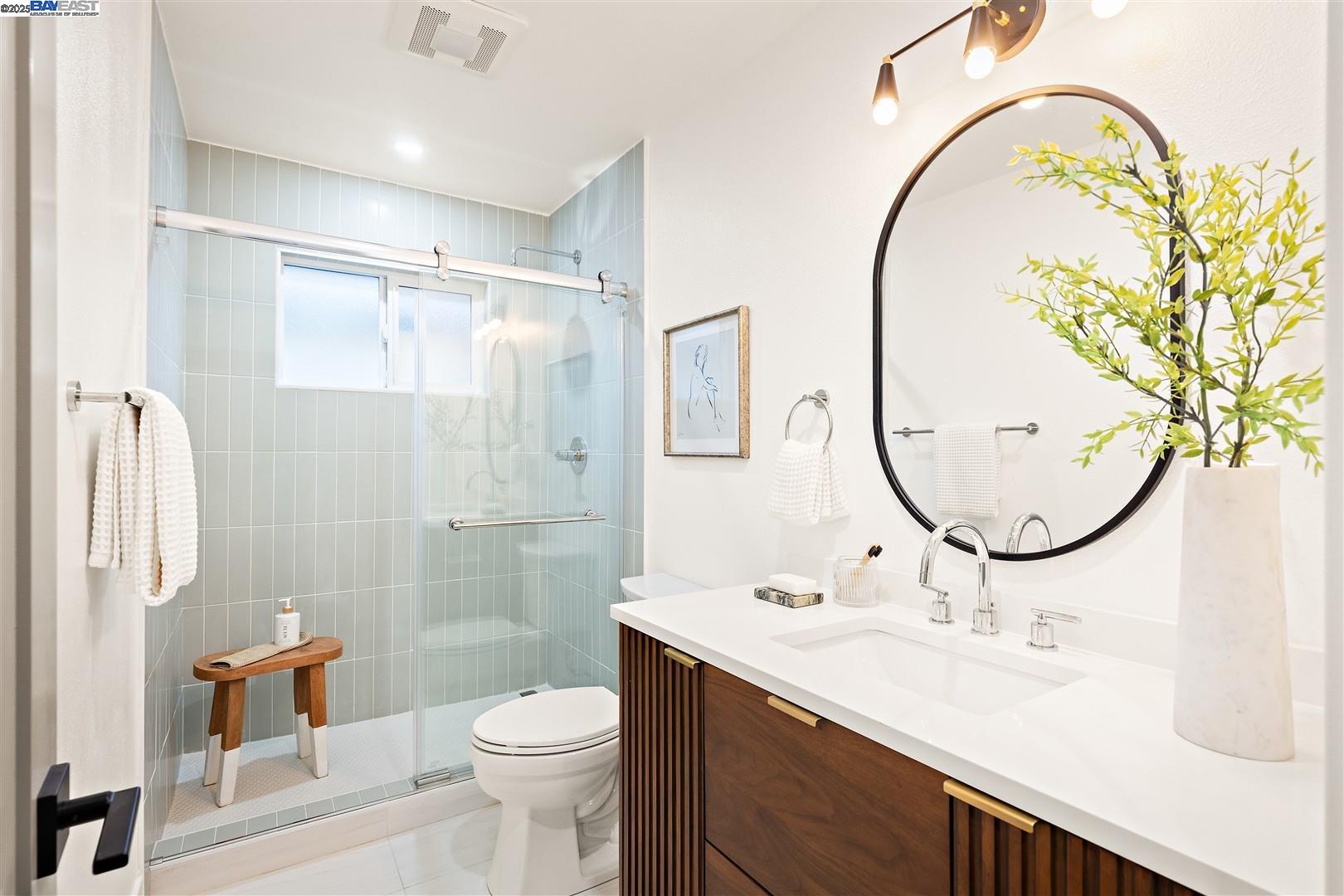 Detail Gallery Image 14 of 38 For 14700 Acacia St, San Leandro,  CA 94579 - 4 Beds | 2 Baths