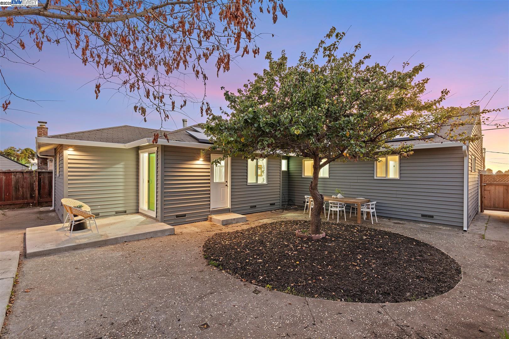 Detail Gallery Image 23 of 38 For 14700 Acacia St, San Leandro,  CA 94579 - 4 Beds | 2 Baths