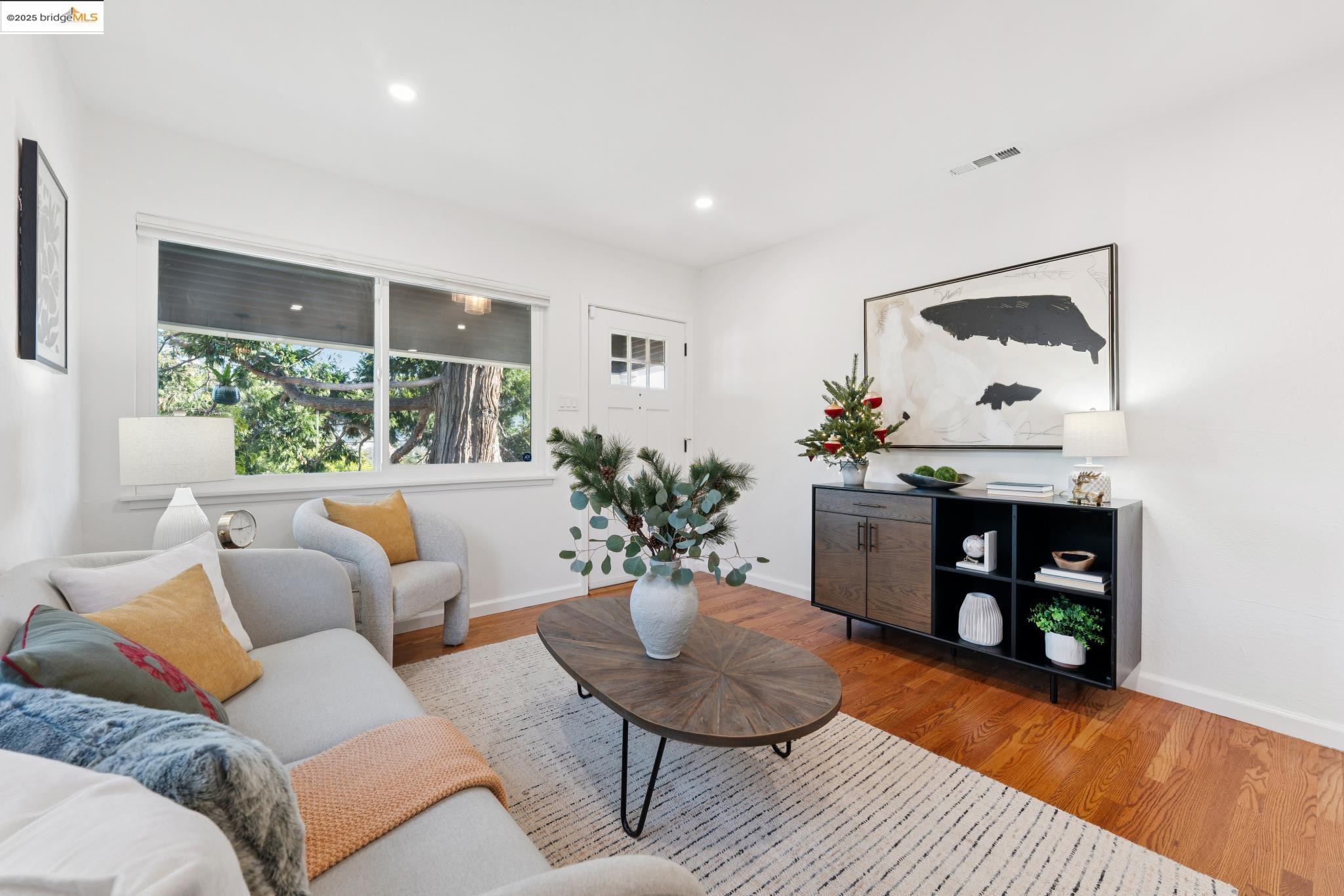 Detail Gallery Image 10 of 48 For 3471 Morcom Ave, Oakland,  CA 94619 - 3 Beds | 2 Baths