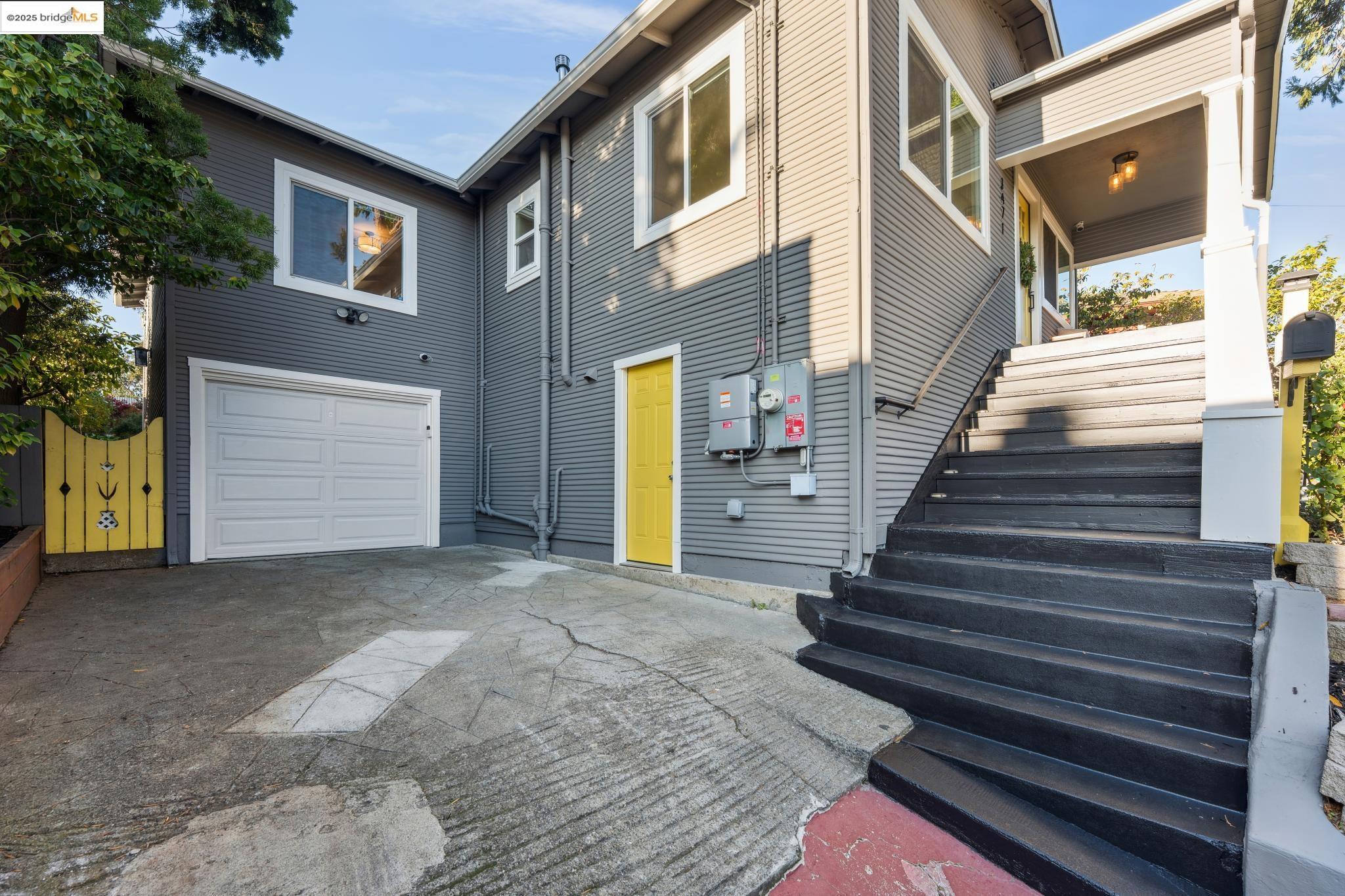 Detail Gallery Image 2 of 48 For 3471 Morcom Ave, Oakland,  CA 94619 - 3 Beds | 2 Baths