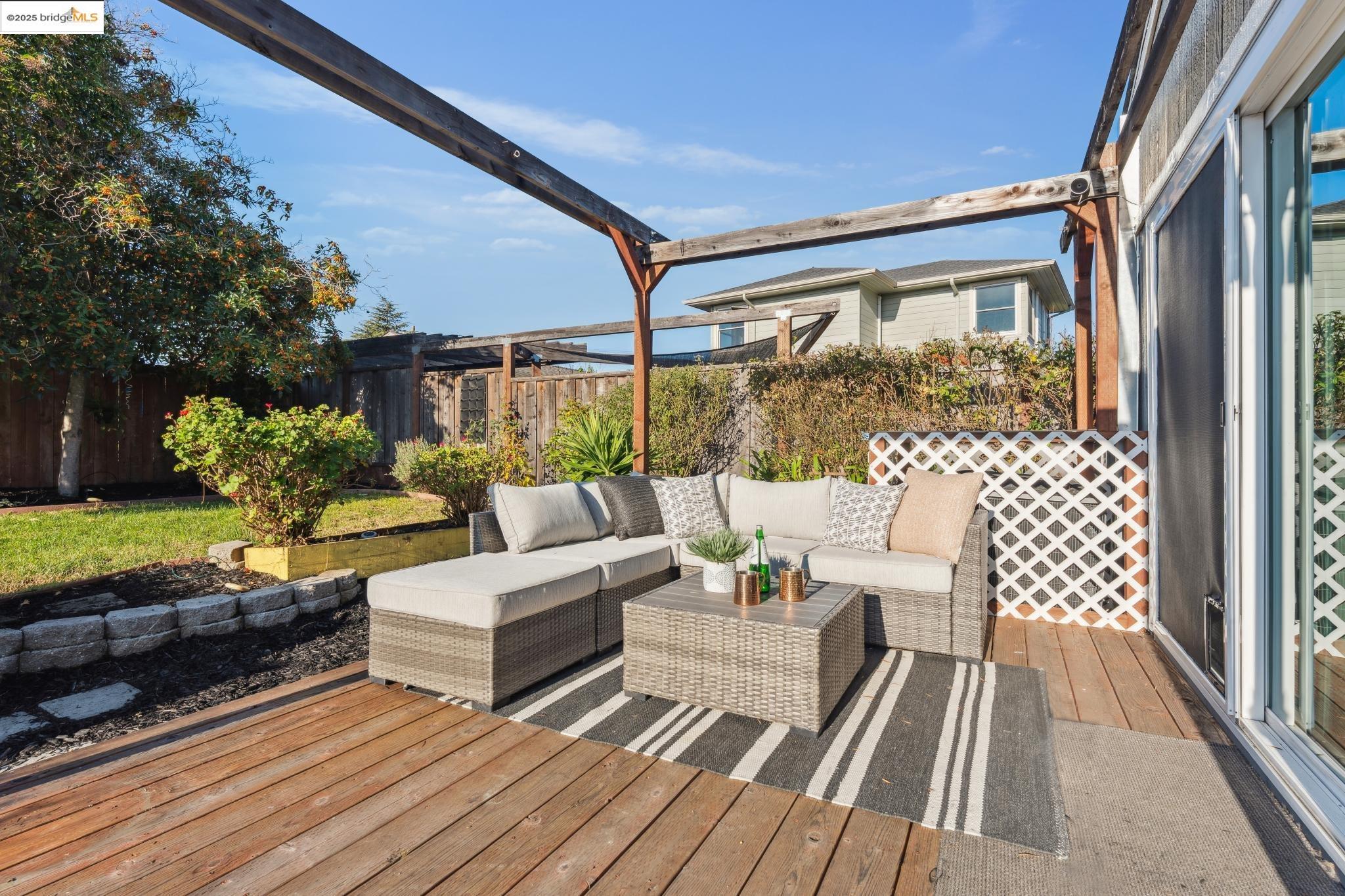 Detail Gallery Image 28 of 48 For 3471 Morcom Ave, Oakland,  CA 94619 - 3 Beds | 2 Baths