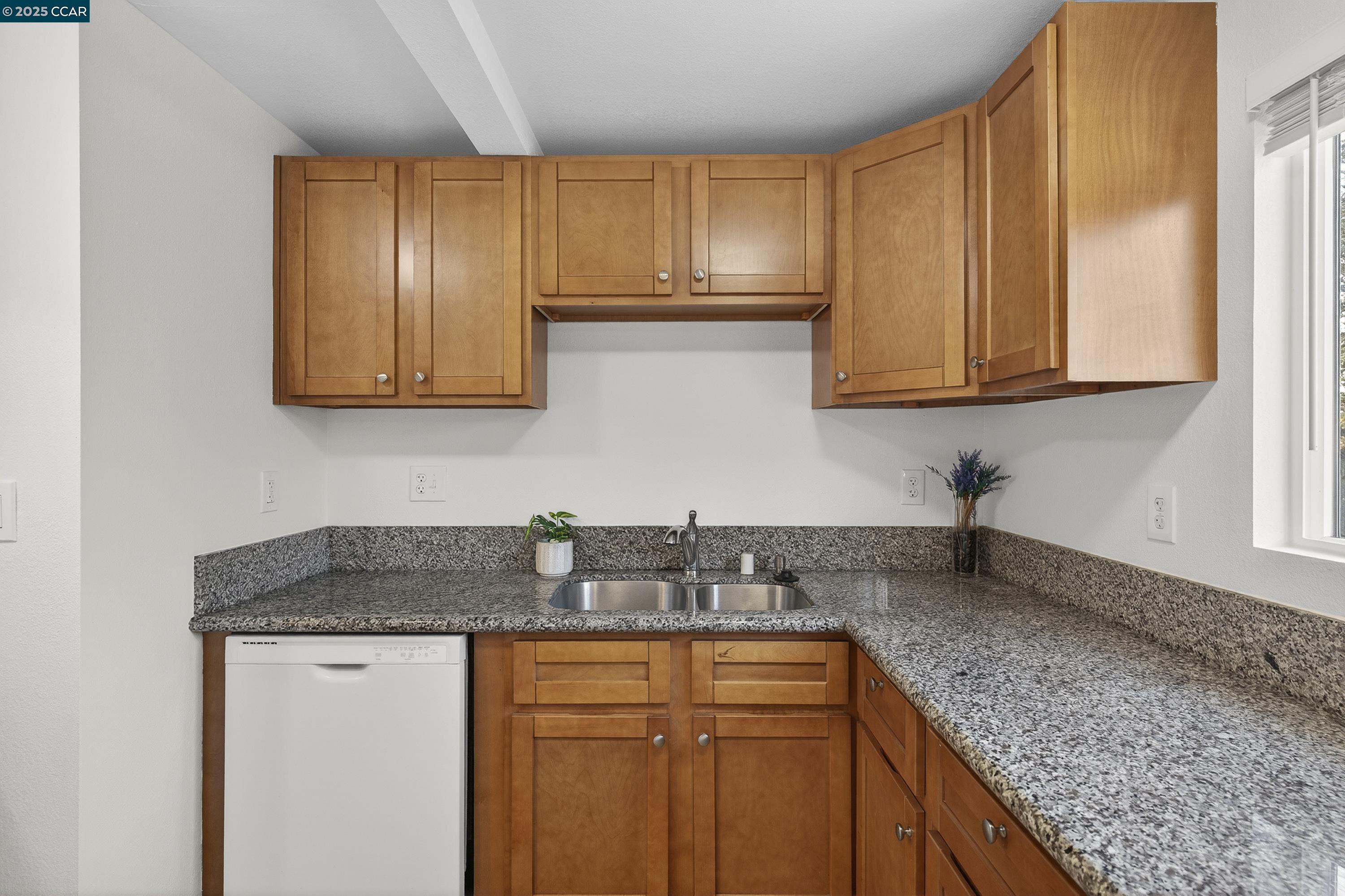 Detail Gallery Image 16 of 45 For 1203 Madeline Rd, San Pablo,  CA 94806 - 3 Beds | 1 Baths