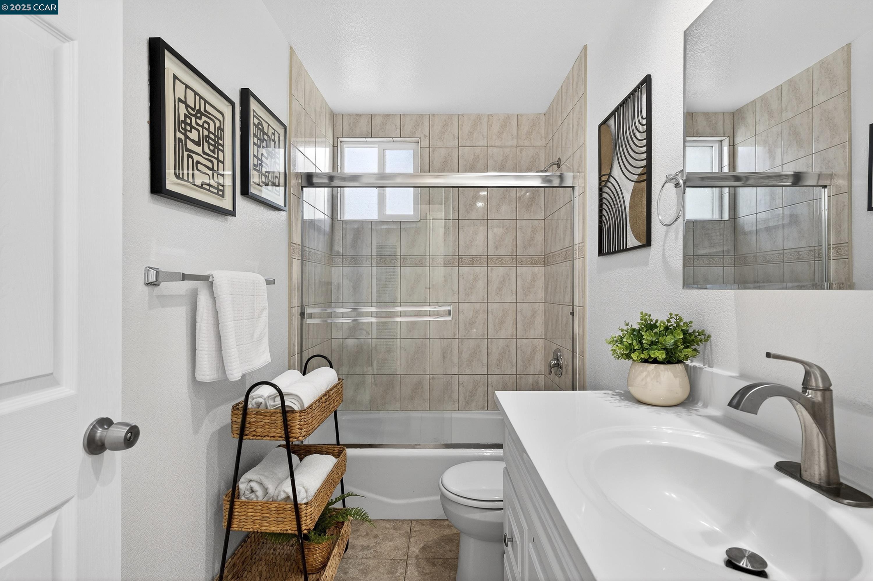 Detail Gallery Image 25 of 46 For 239 Jennifer Dr, San Pablo,  CA 94806 - 3 Beds | 1 Baths