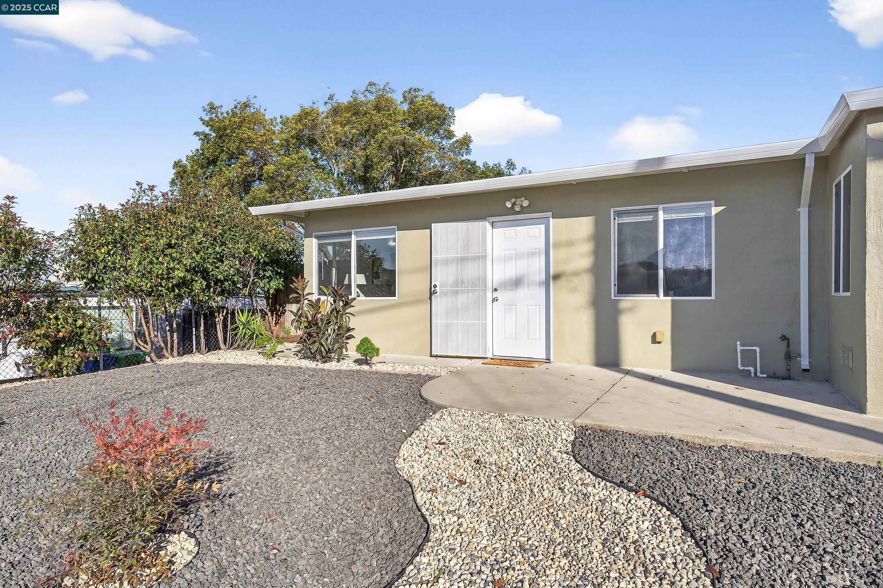 Detail Gallery Image 5 of 46 For 239 Jennifer Dr, San Pablo,  CA 94806 - 3 Beds | 1 Baths