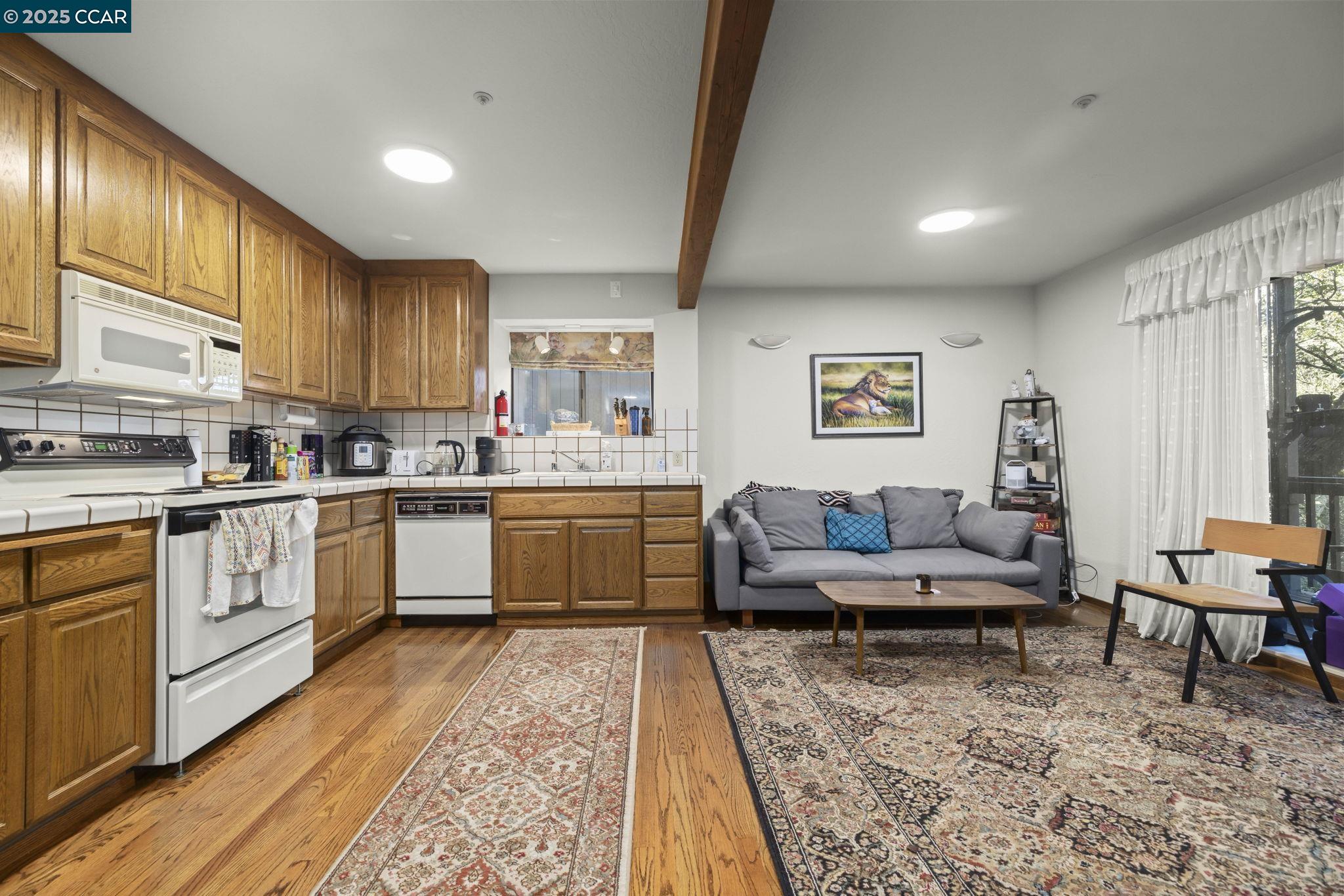 Detail Gallery Image 32 of 47 For 1383 Alvarado Rd, Berkeley,  CA 94705 - 4 Beds | 3/1 Baths