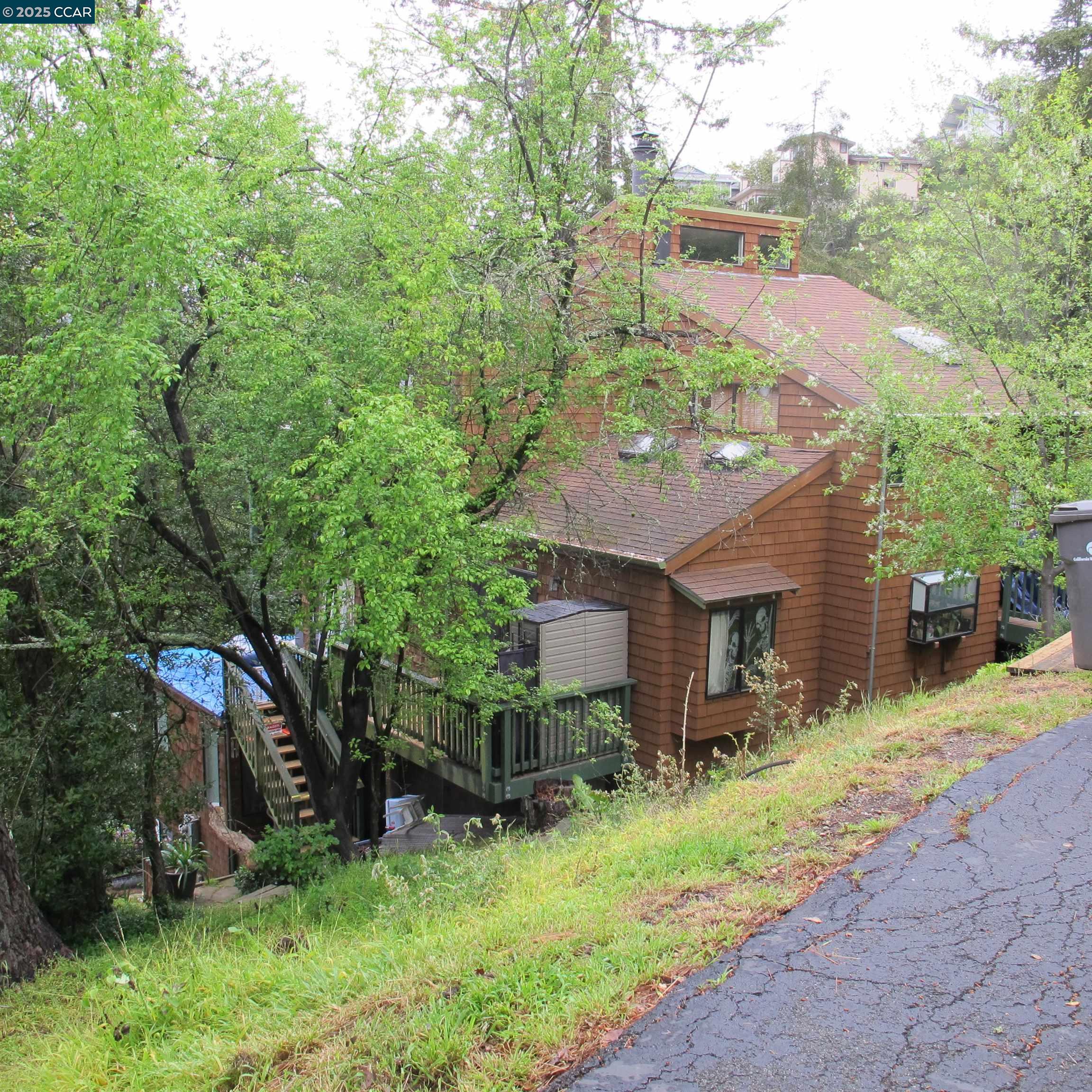 Detail Gallery Image 12 of 15 For 6044 Skyline Blvd, Oakland,  CA 94611 - – Beds | – Baths