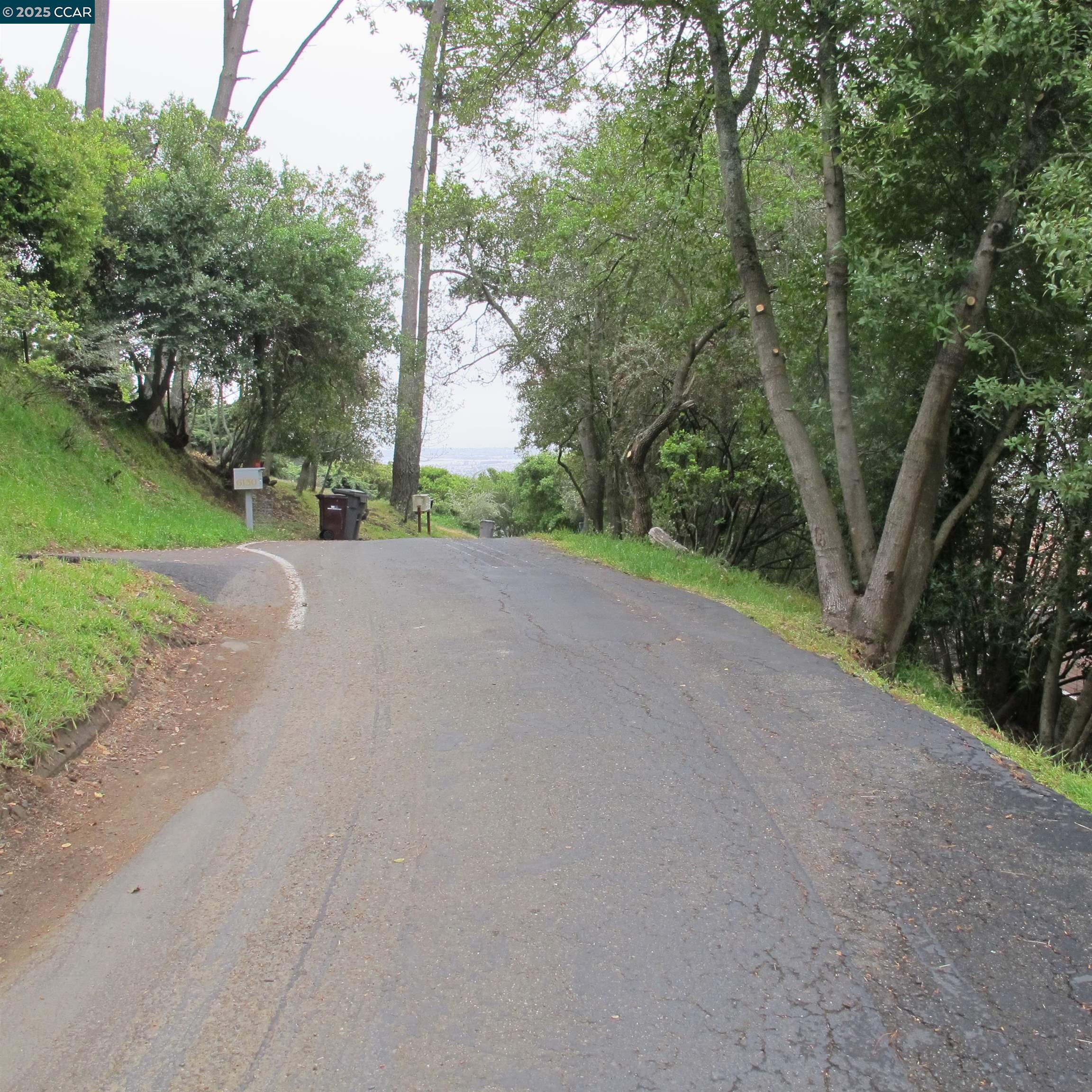 Detail Gallery Image 14 of 15 For 6044 Skyline Blvd, Oakland,  CA 94611 - – Beds | – Baths