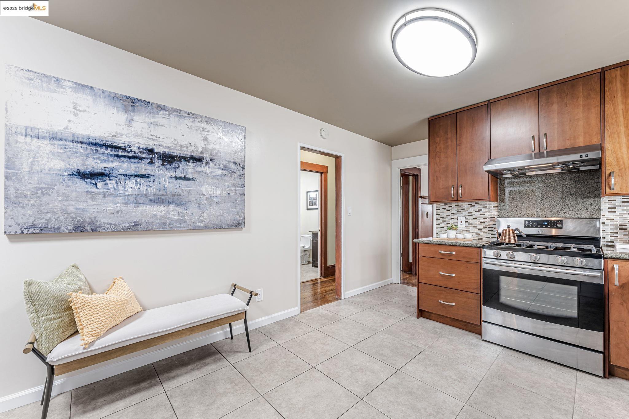 Detail Gallery Image 19 of 47 For 5712 Adeline St., Oakland,  CA 94608 - 3 Beds | 2 Baths