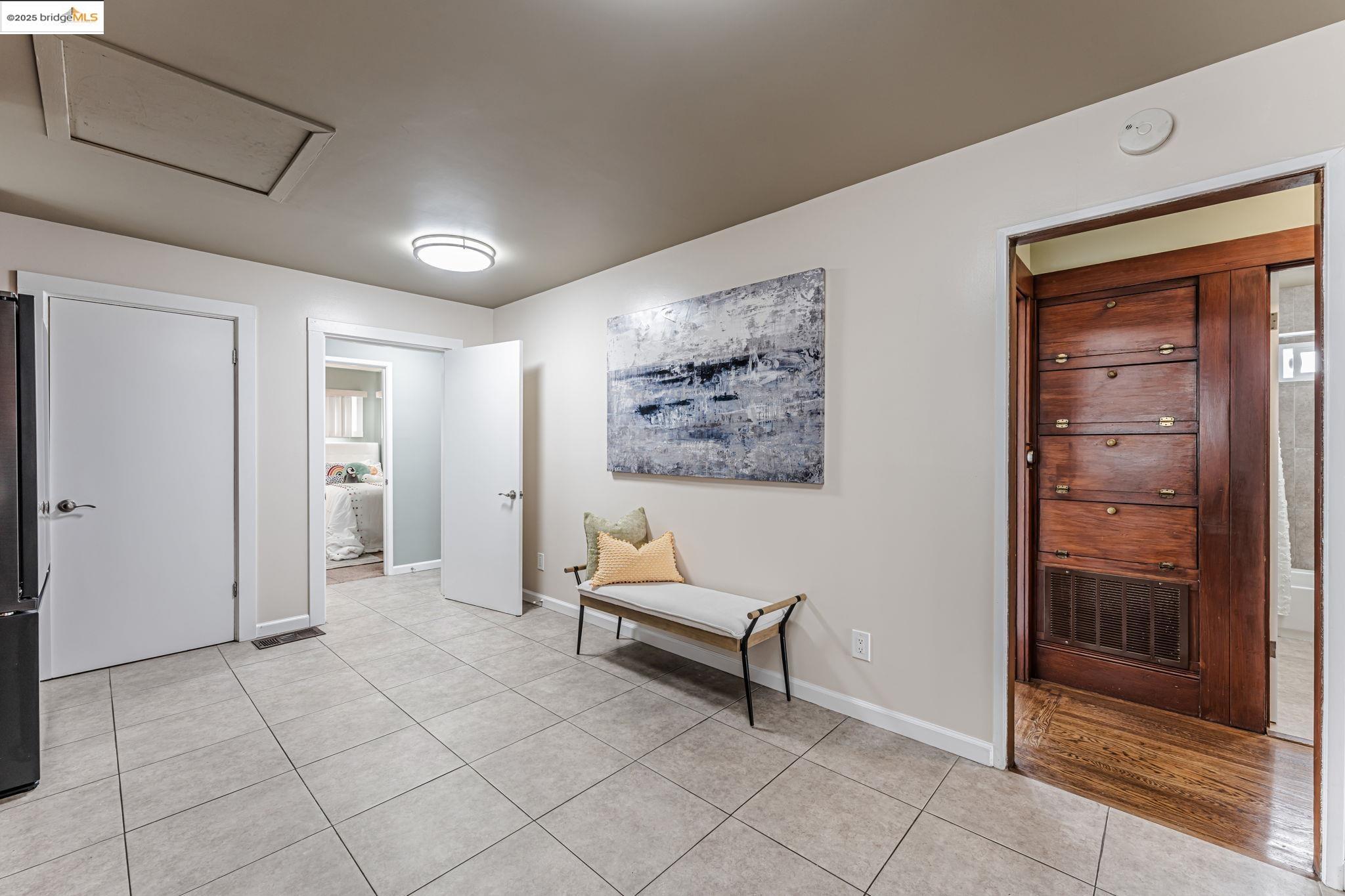 Detail Gallery Image 21 of 47 For 5712 Adeline St., Oakland,  CA 94608 - 3 Beds | 2 Baths