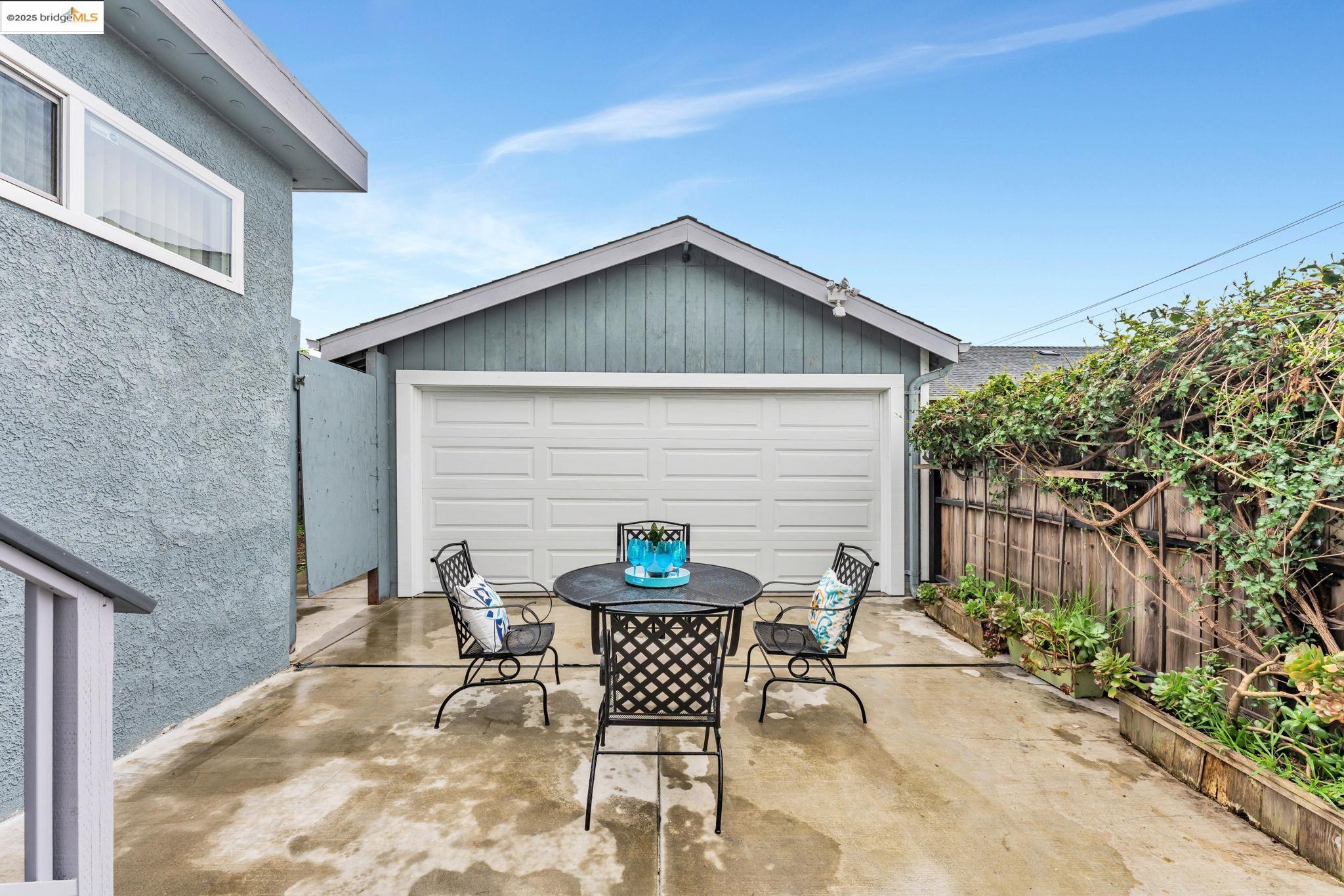 Detail Gallery Image 43 of 47 For 5712 Adeline St., Oakland,  CA 94608 - 3 Beds | 2 Baths