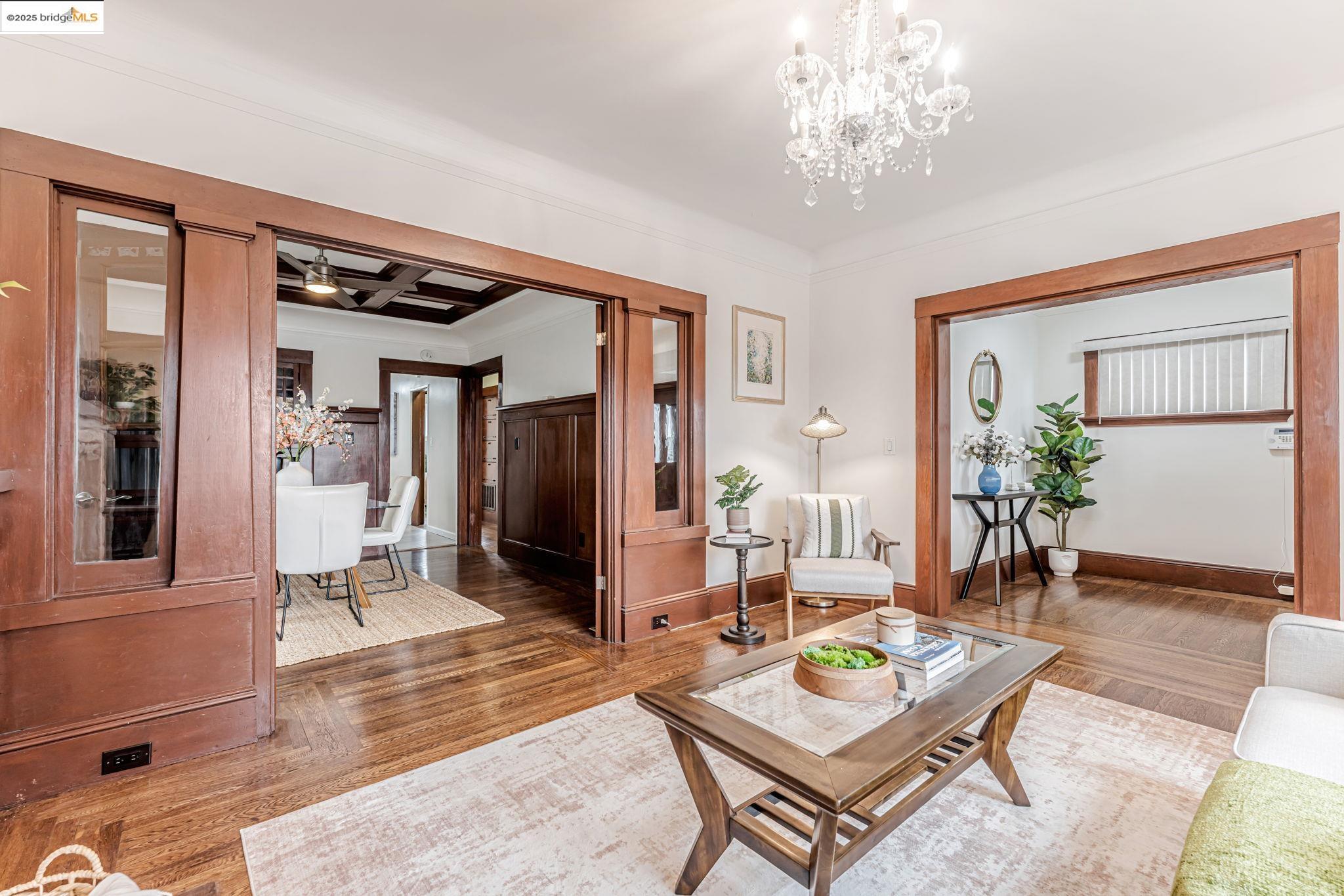 Detail Gallery Image 10 of 47 For 5712 Adeline St., Oakland,  CA 94608 - 3 Beds | 2 Baths