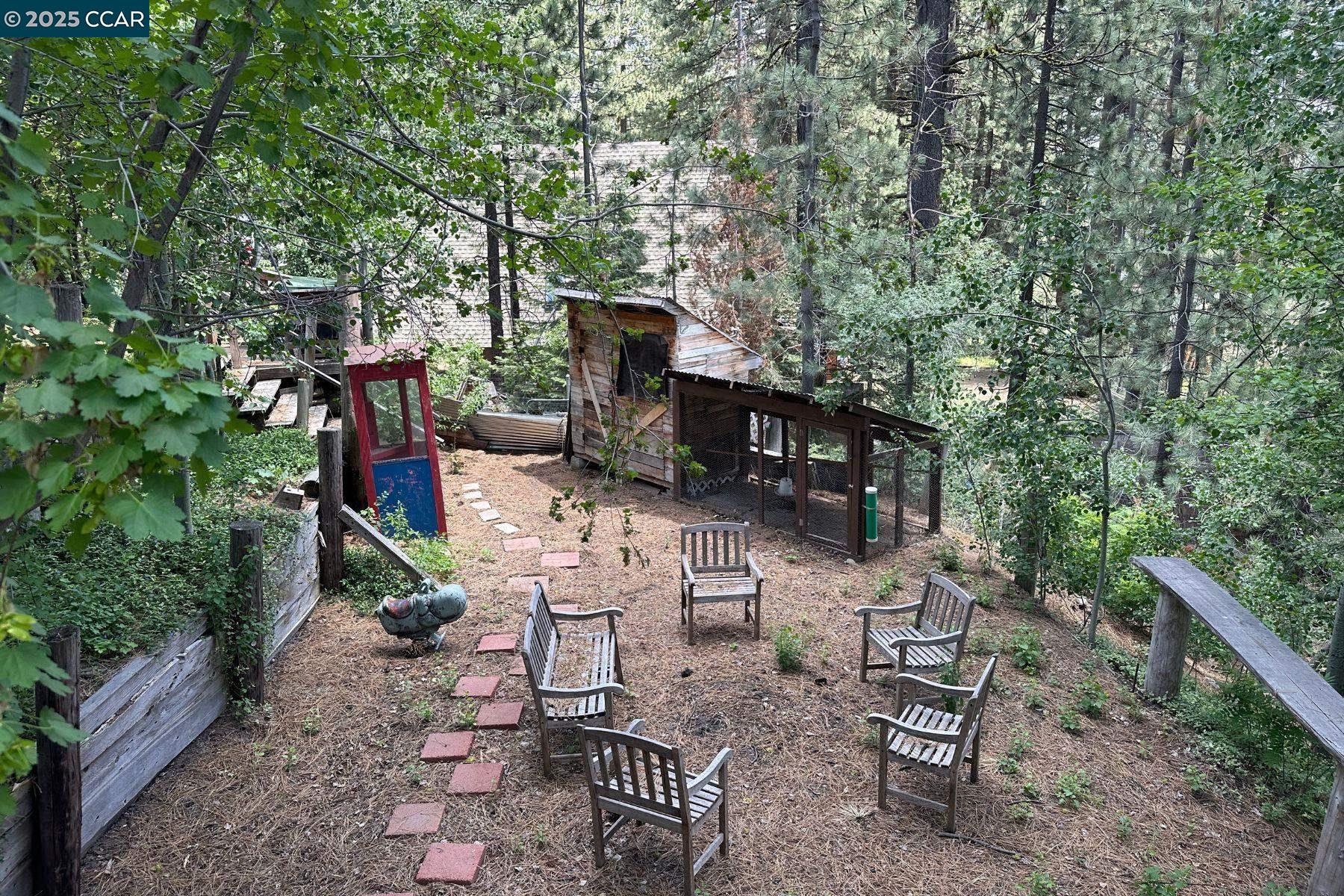 Detail Gallery Image 16 of 25 For 12255 Sierra Dr, Truckee,  CA 96161 - 4 Beds | 2 Baths