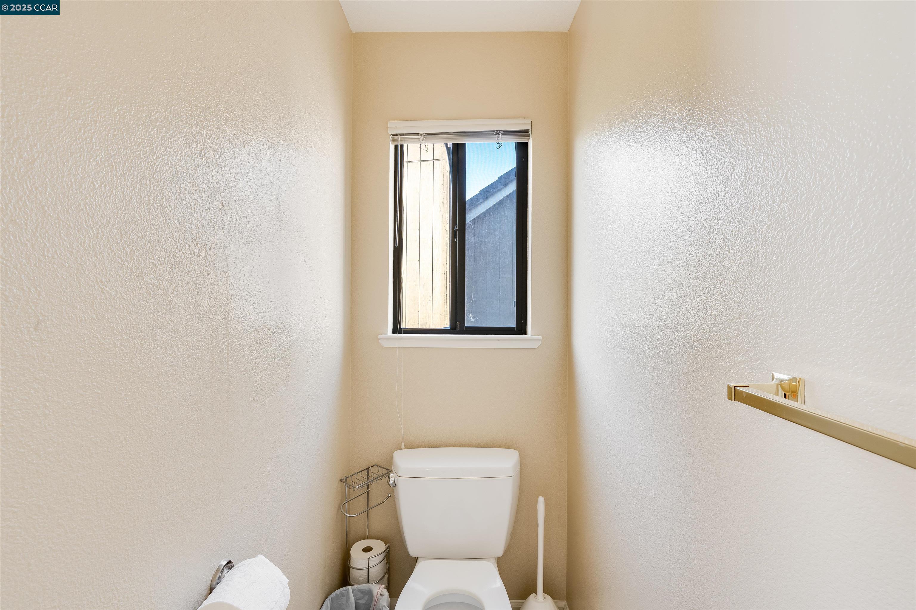 Detail Gallery Image 38 of 60 For 605 Barcelona Dr, Sonoma,  CA 95476-4434 - 4 Beds | 3 Baths