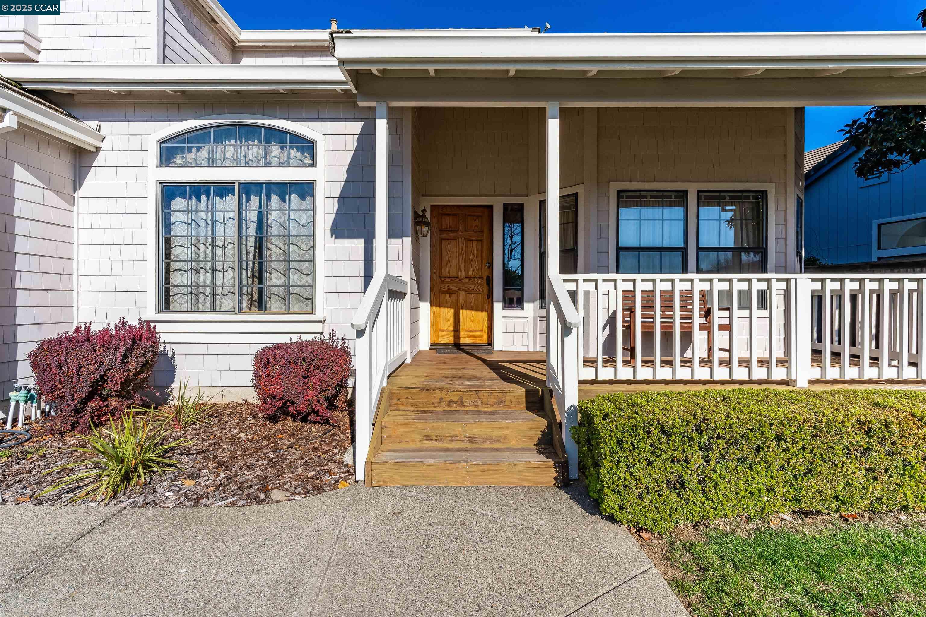 Detail Gallery Image 5 of 60 For 605 Barcelona Dr, Sonoma,  CA 95476-4434 - 4 Beds | 3 Baths