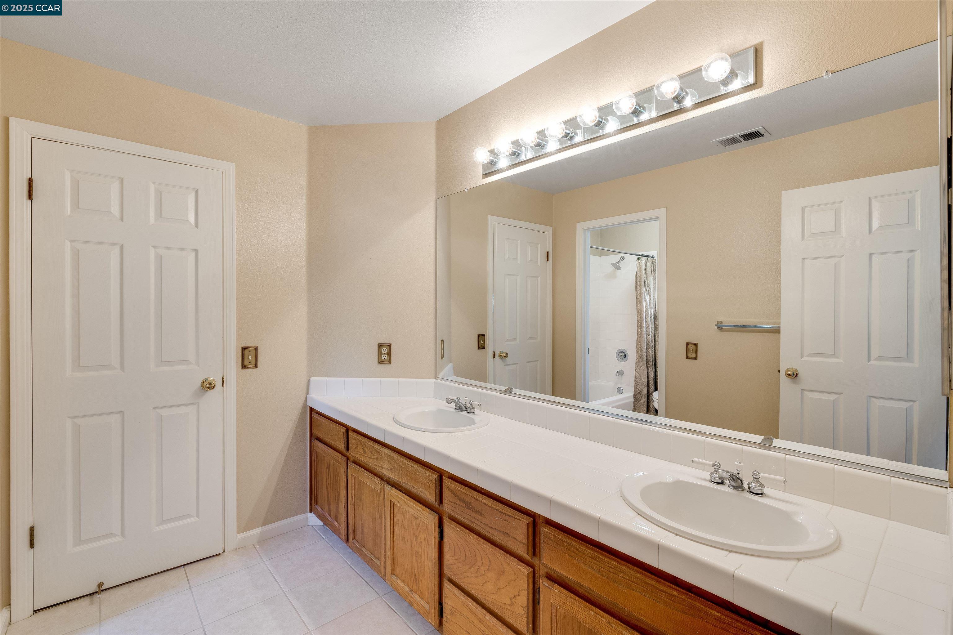 Detail Gallery Image 42 of 60 For 605 Barcelona Dr, Sonoma,  CA 95476-4434 - 4 Beds | 3 Baths