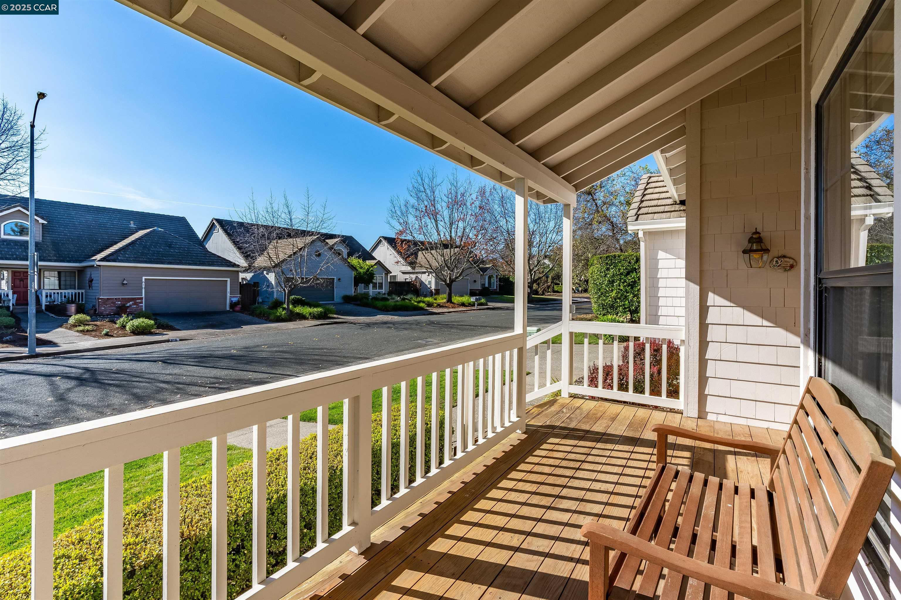 Detail Gallery Image 6 of 60 For 605 Barcelona Dr, Sonoma,  CA 95476-4434 - 4 Beds | 3 Baths