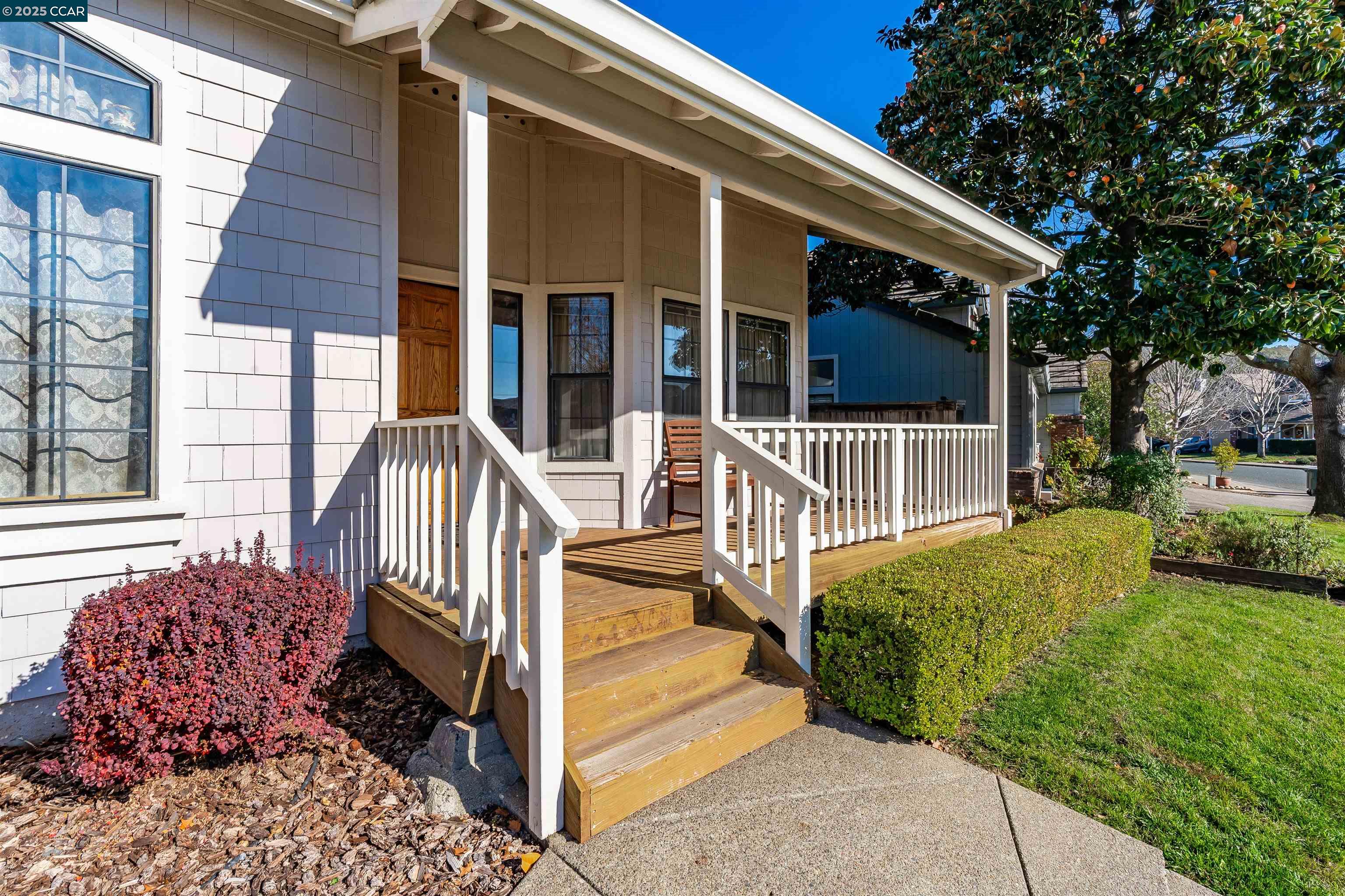 Detail Gallery Image 8 of 60 For 605 Barcelona Dr, Sonoma,  CA 95476-4434 - 4 Beds | 3 Baths