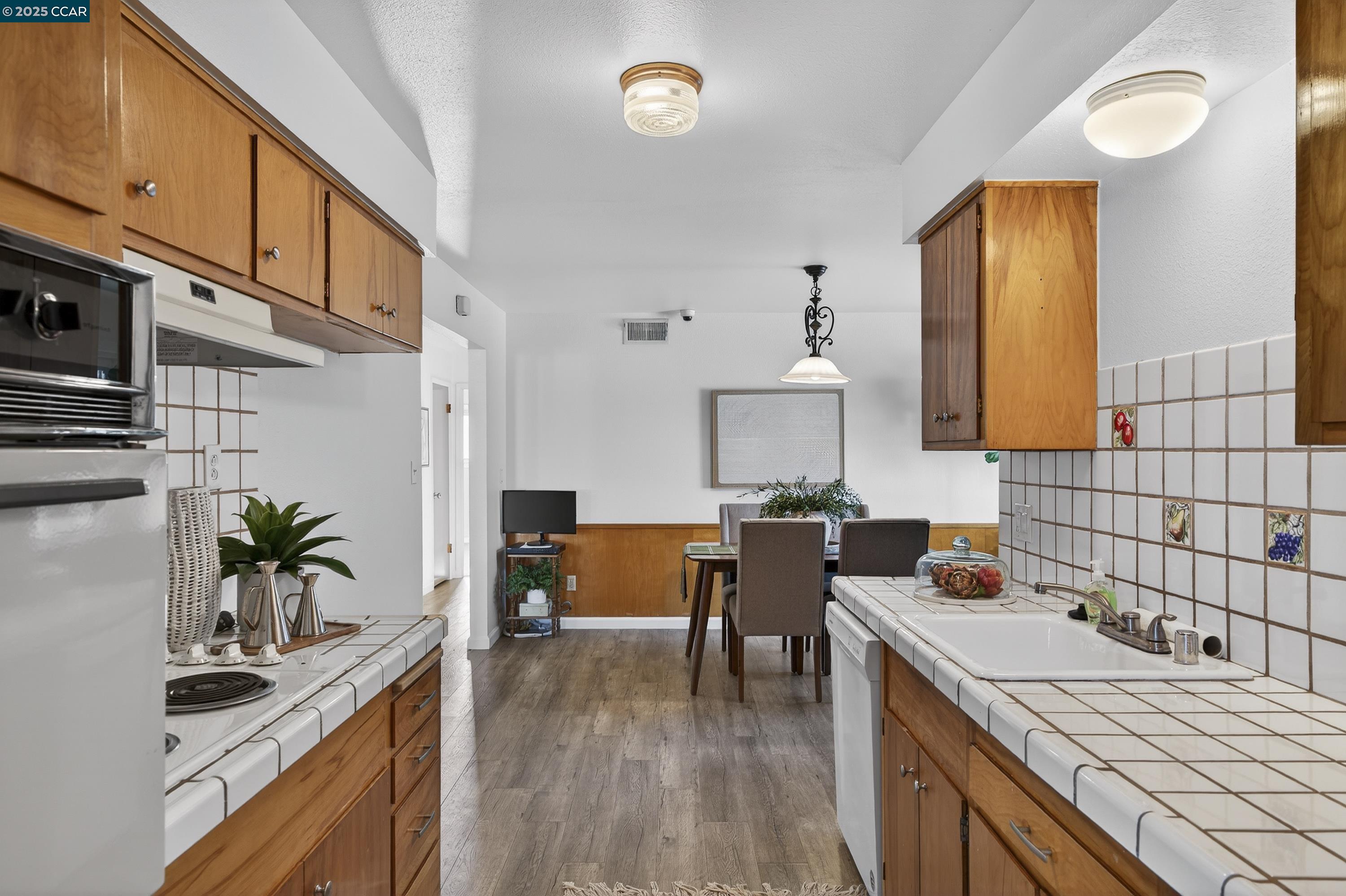 Detail Gallery Image 21 of 56 For 4512 Robert Way, Richmond,  CA 94803 - 3 Beds | 2 Baths
