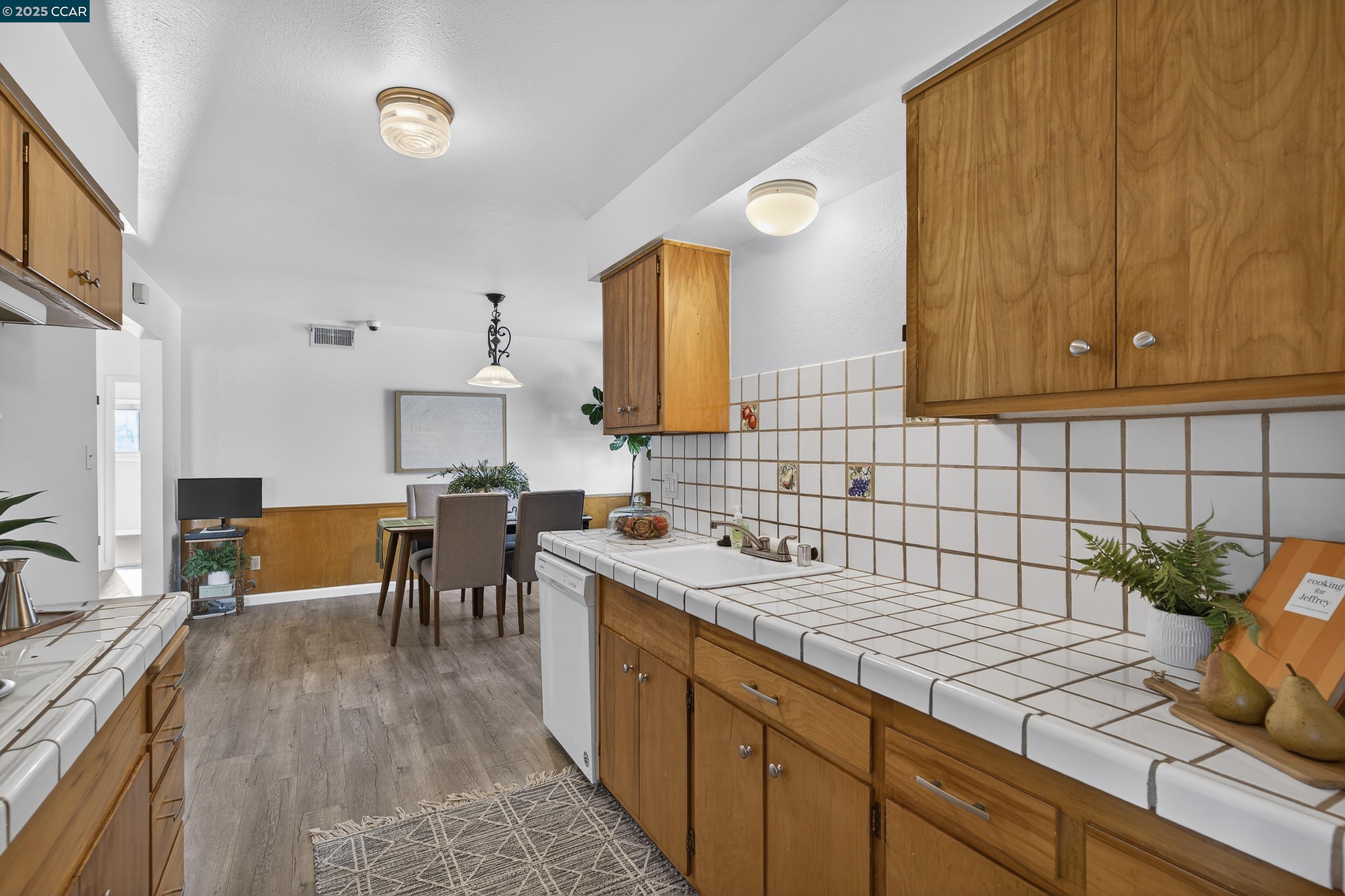 Detail Gallery Image 23 of 56 For 4512 Robert Way, Richmond,  CA 94803 - 3 Beds | 2 Baths