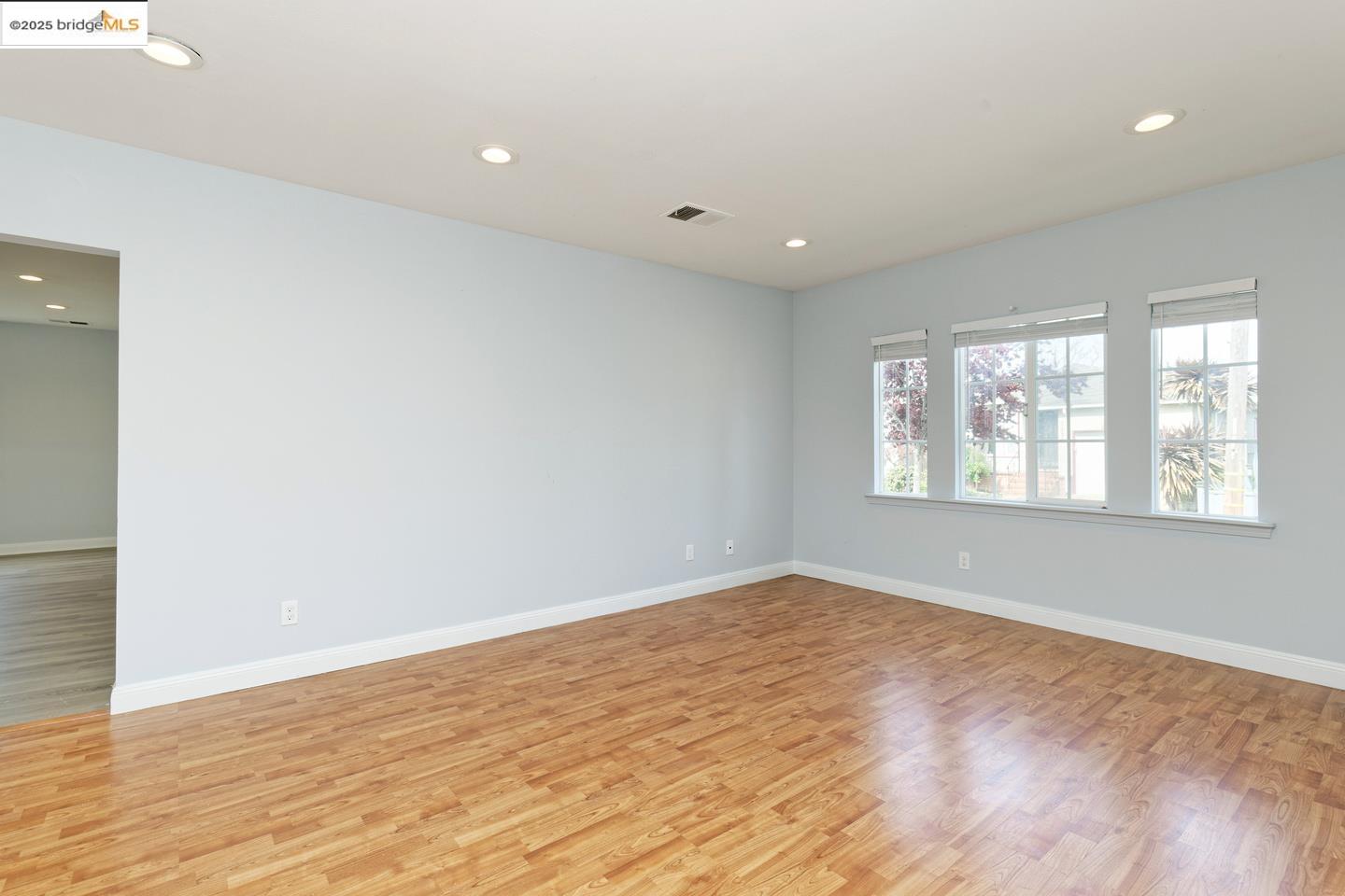 Detail Gallery Image 17 of 25 For 4251 Porter St, Oakland,  CA 94619 - 3 Beds | 2 Baths