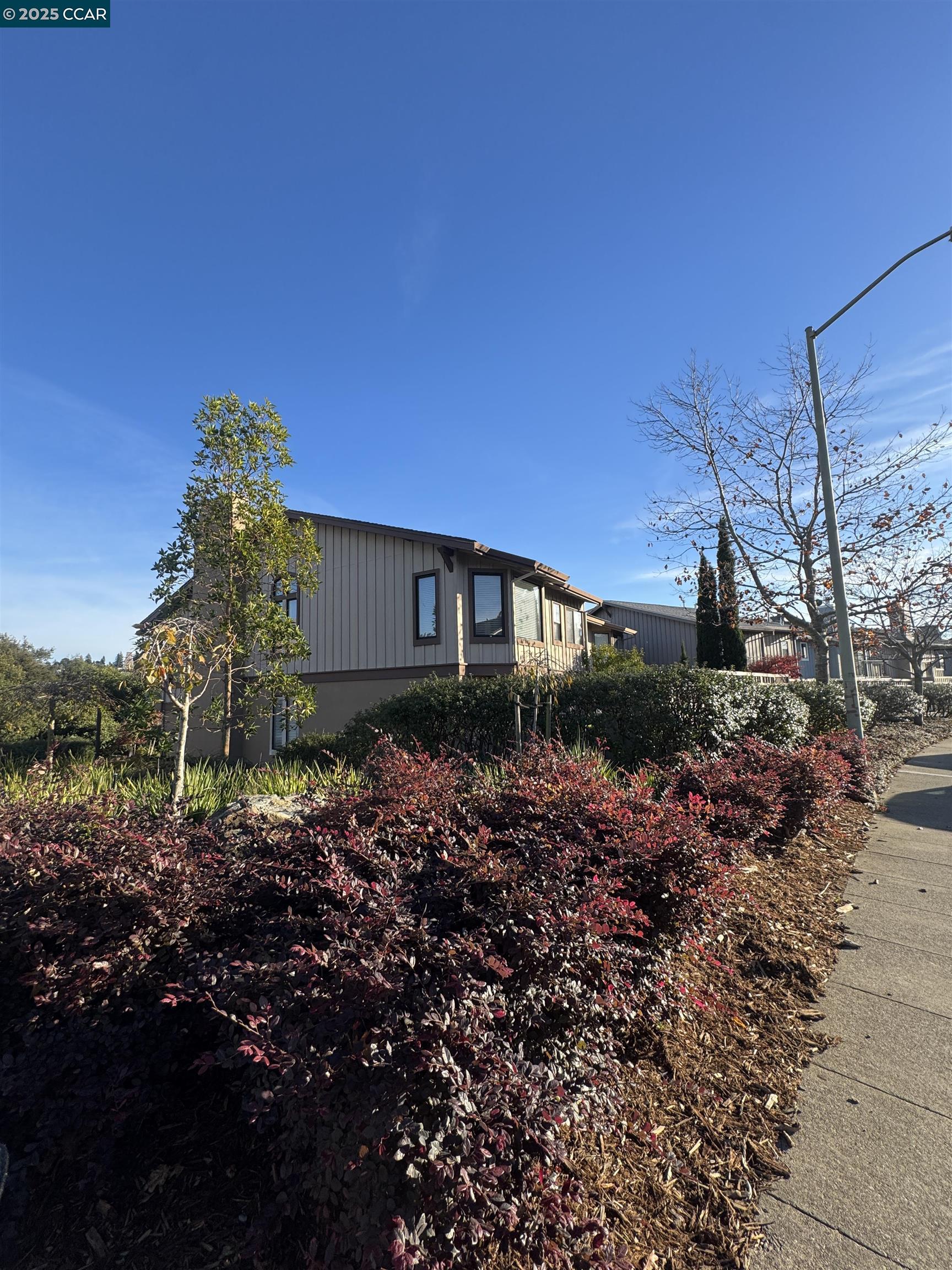 Detail Gallery Image 28 of 28 For 87 Starview Dr, Oakland,  CA 94618-2334 - 3 Beds | 2/1 Baths