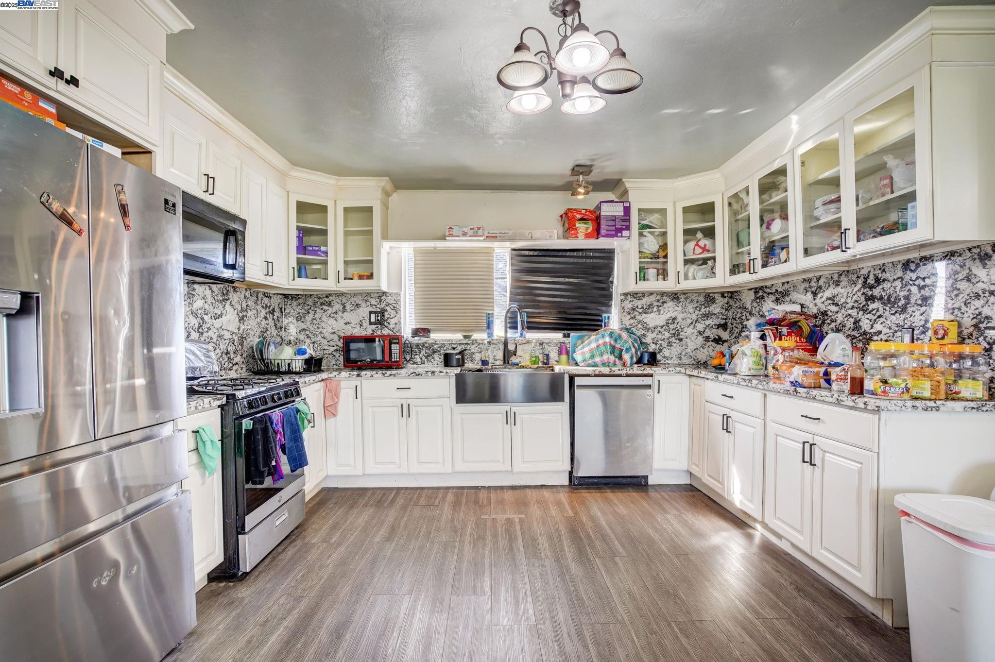 Detail Gallery Image 12 of 54 For 1725 96th Ave, Oakland,  CA 94603 - – Beds | – Baths