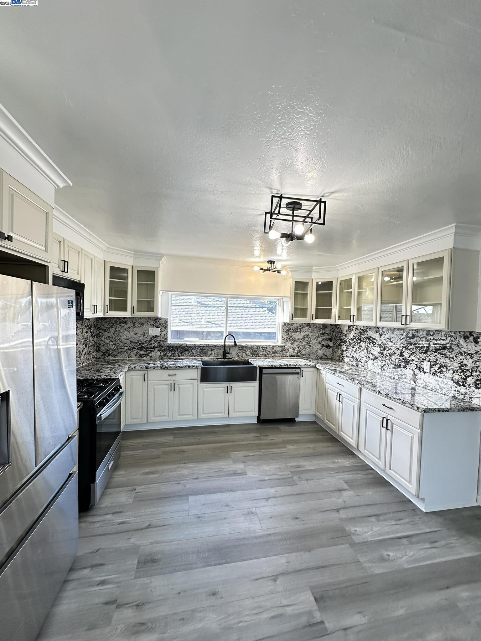 Detail Gallery Image 17 of 54 For 1725 96th Ave, Oakland,  CA 94603 - – Beds | – Baths