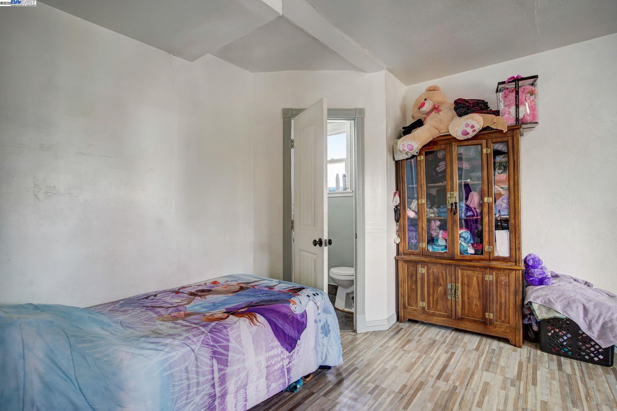 Detail Gallery Image 18 of 54 For 1725 96th Ave, Oakland,  CA 94603 - – Beds | – Baths