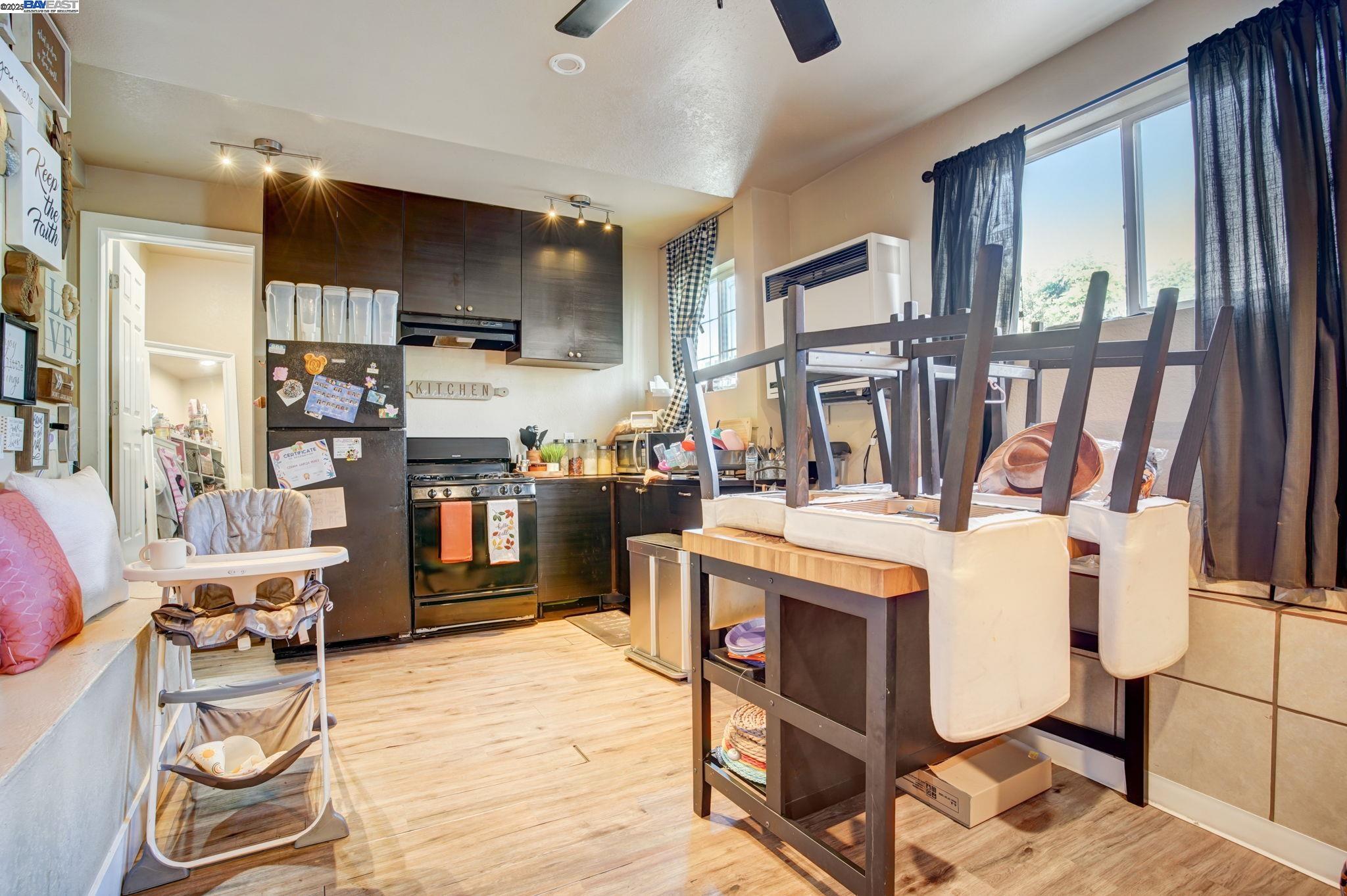 Detail Gallery Image 28 of 54 For 1725 96th Ave, Oakland,  CA 94603 - – Beds | – Baths