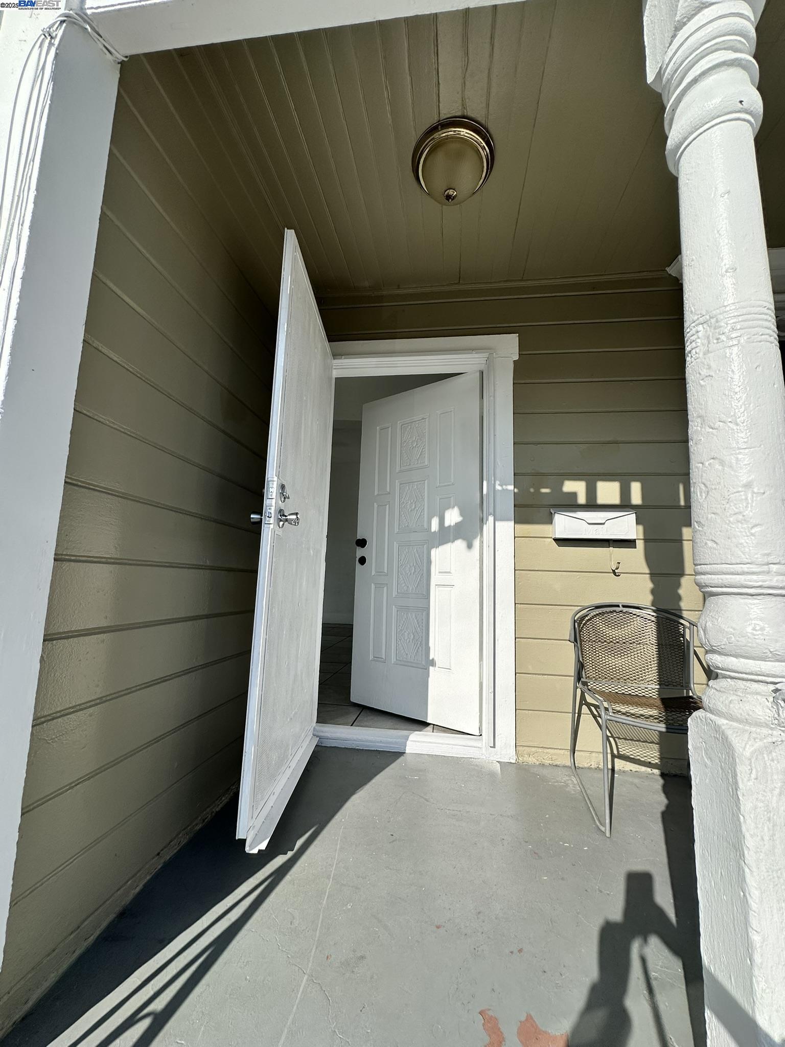 Detail Gallery Image 6 of 54 For 1725 96th Ave, Oakland,  CA 94603 - – Beds | – Baths