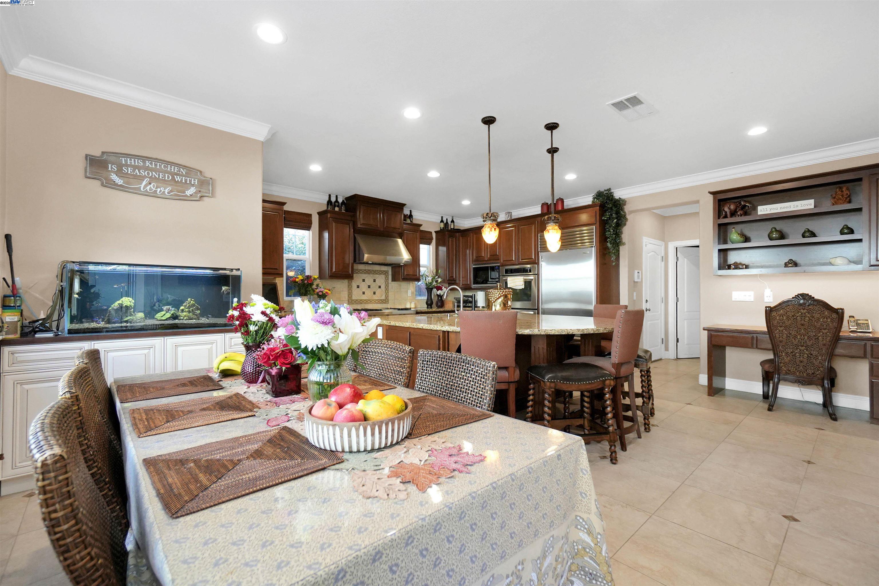 Detail Gallery Image 16 of 56 For 826 Thayer Ct, San Ramon,  CA 94582 - 5 Beds | 4/1 Baths