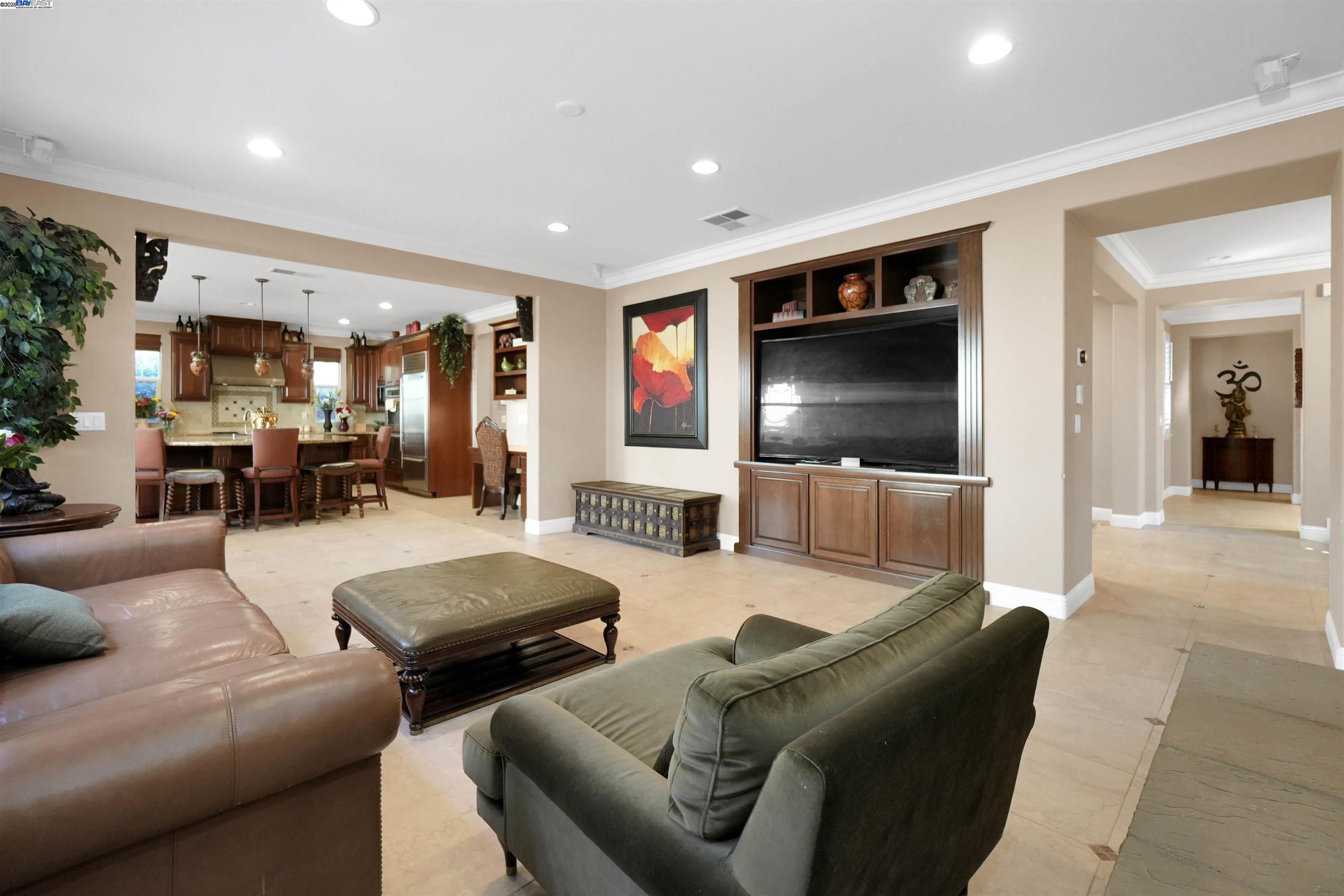 Detail Gallery Image 18 of 56 For 826 Thayer Ct, San Ramon,  CA 94582 - 5 Beds | 4/1 Baths