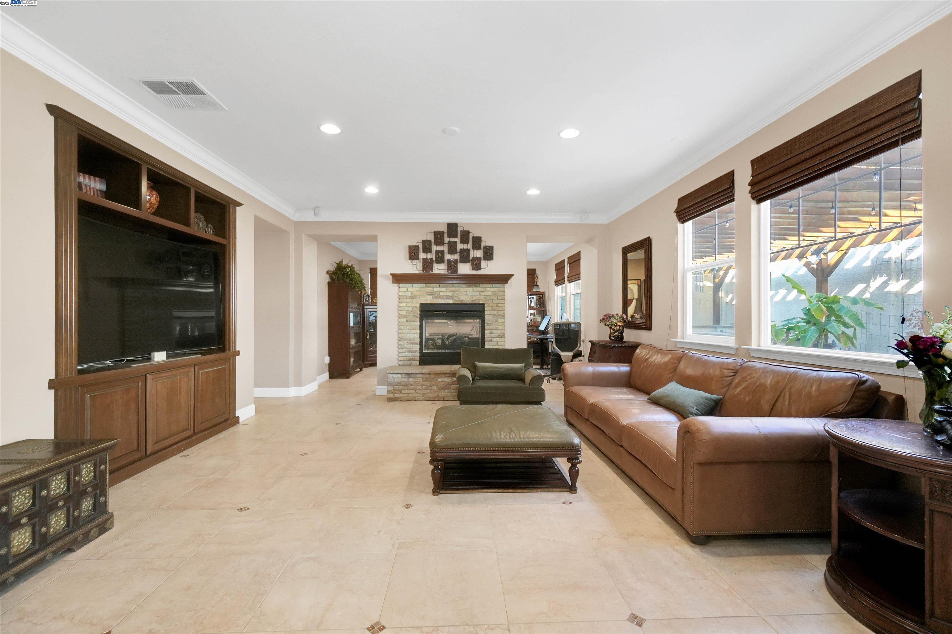 Detail Gallery Image 21 of 56 For 826 Thayer Ct, San Ramon,  CA 94582 - 5 Beds | 4/1 Baths