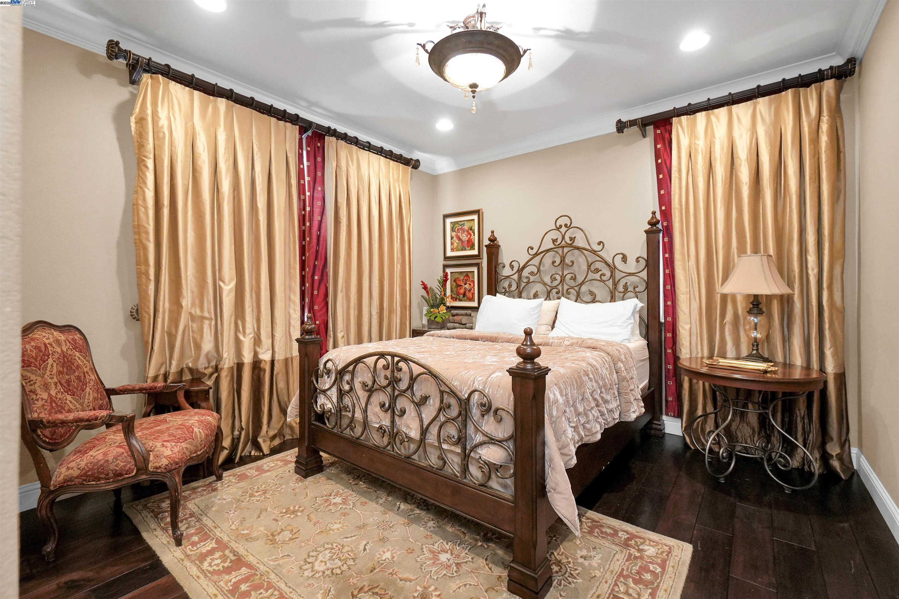 Detail Gallery Image 39 of 56 For 826 Thayer Ct, San Ramon,  CA 94582 - 5 Beds | 4/1 Baths