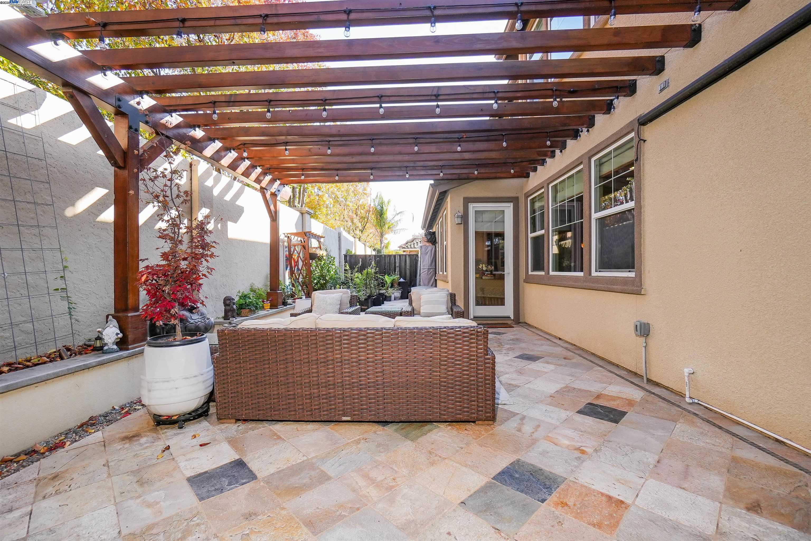 Detail Gallery Image 43 of 56 For 826 Thayer Ct, San Ramon,  CA 94582 - 5 Beds | 4/1 Baths