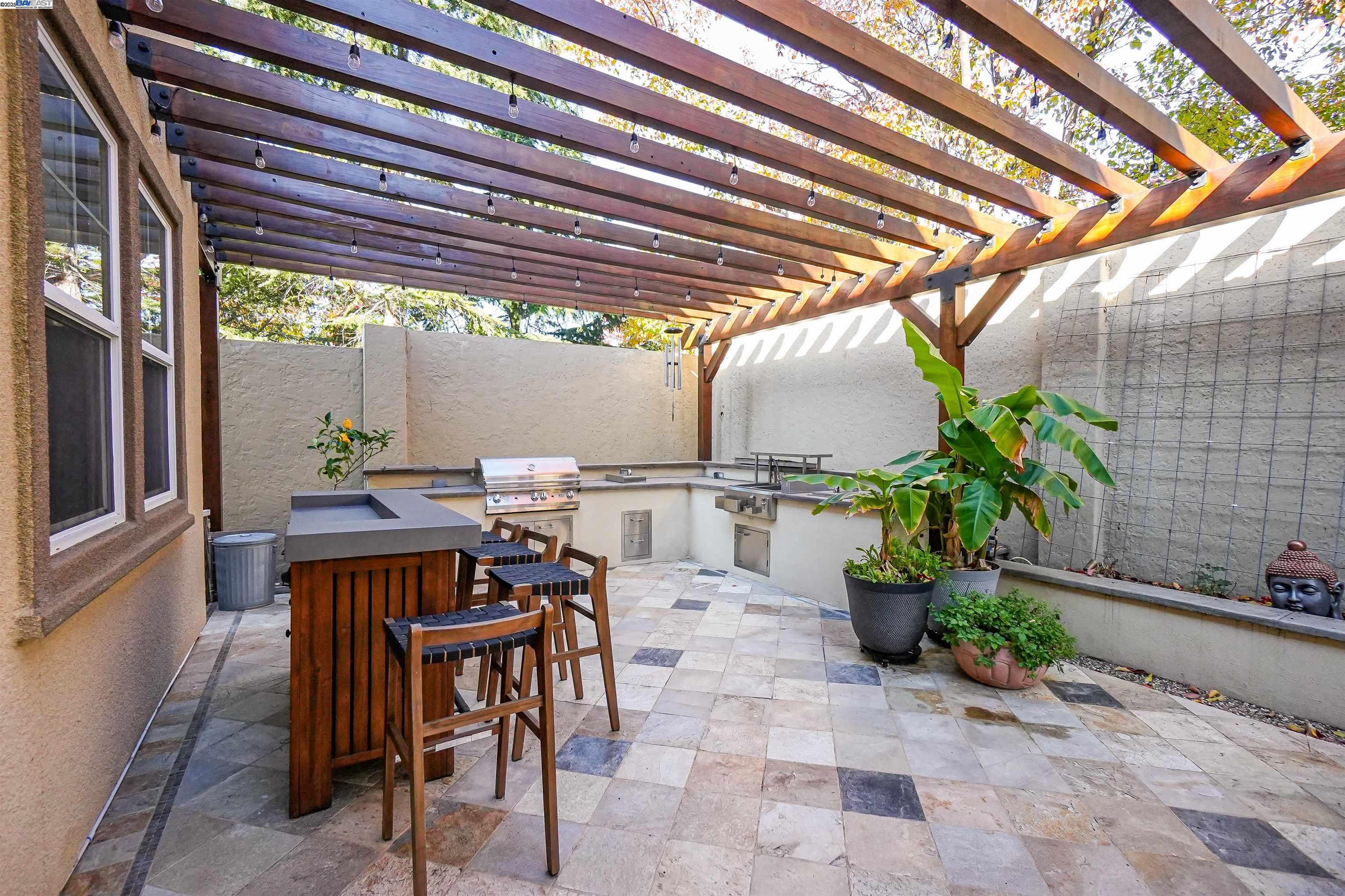 Detail Gallery Image 44 of 56 For 826 Thayer Ct, San Ramon,  CA 94582 - 5 Beds | 4/1 Baths