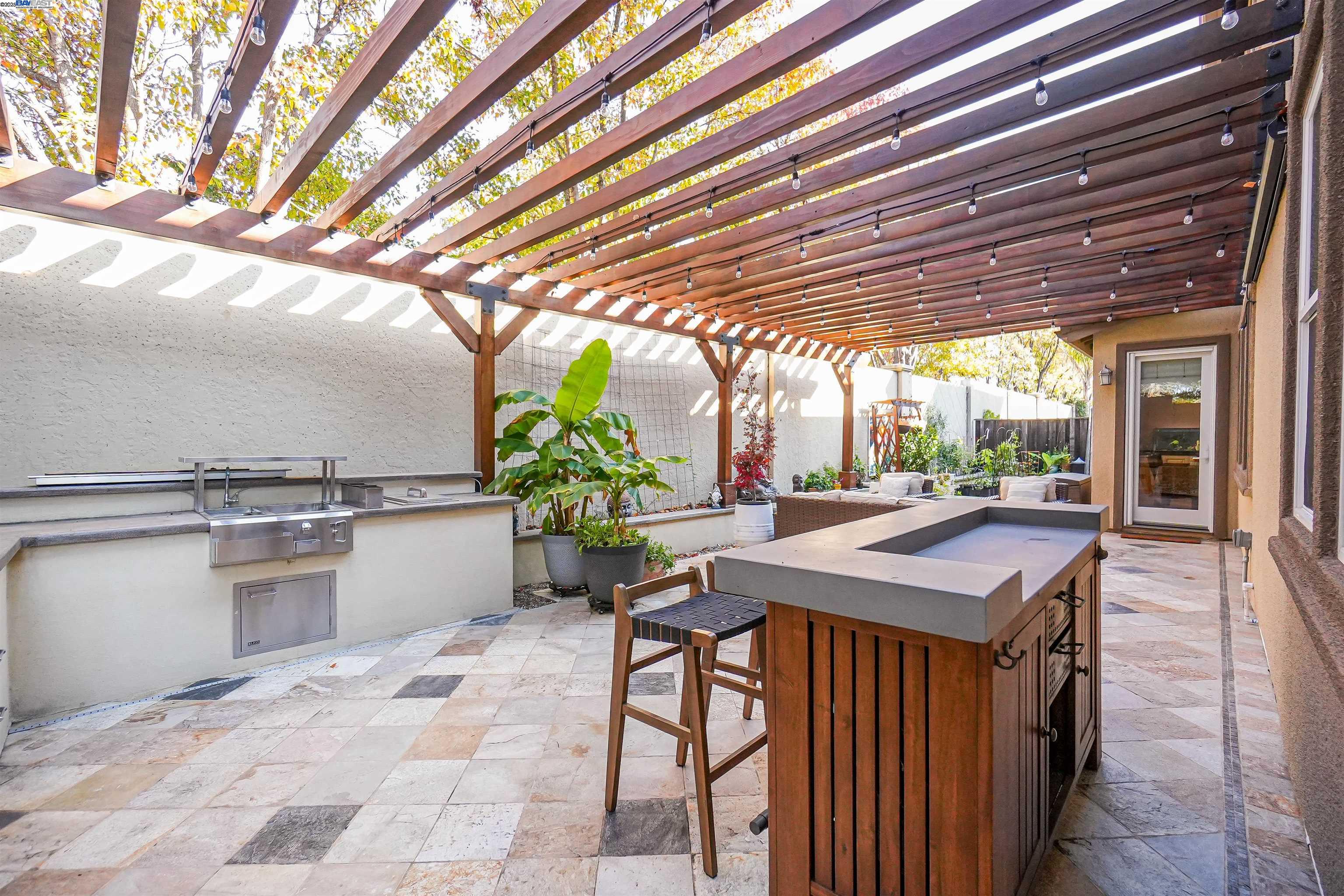 Detail Gallery Image 45 of 56 For 826 Thayer Ct, San Ramon,  CA 94582 - 5 Beds | 4/1 Baths