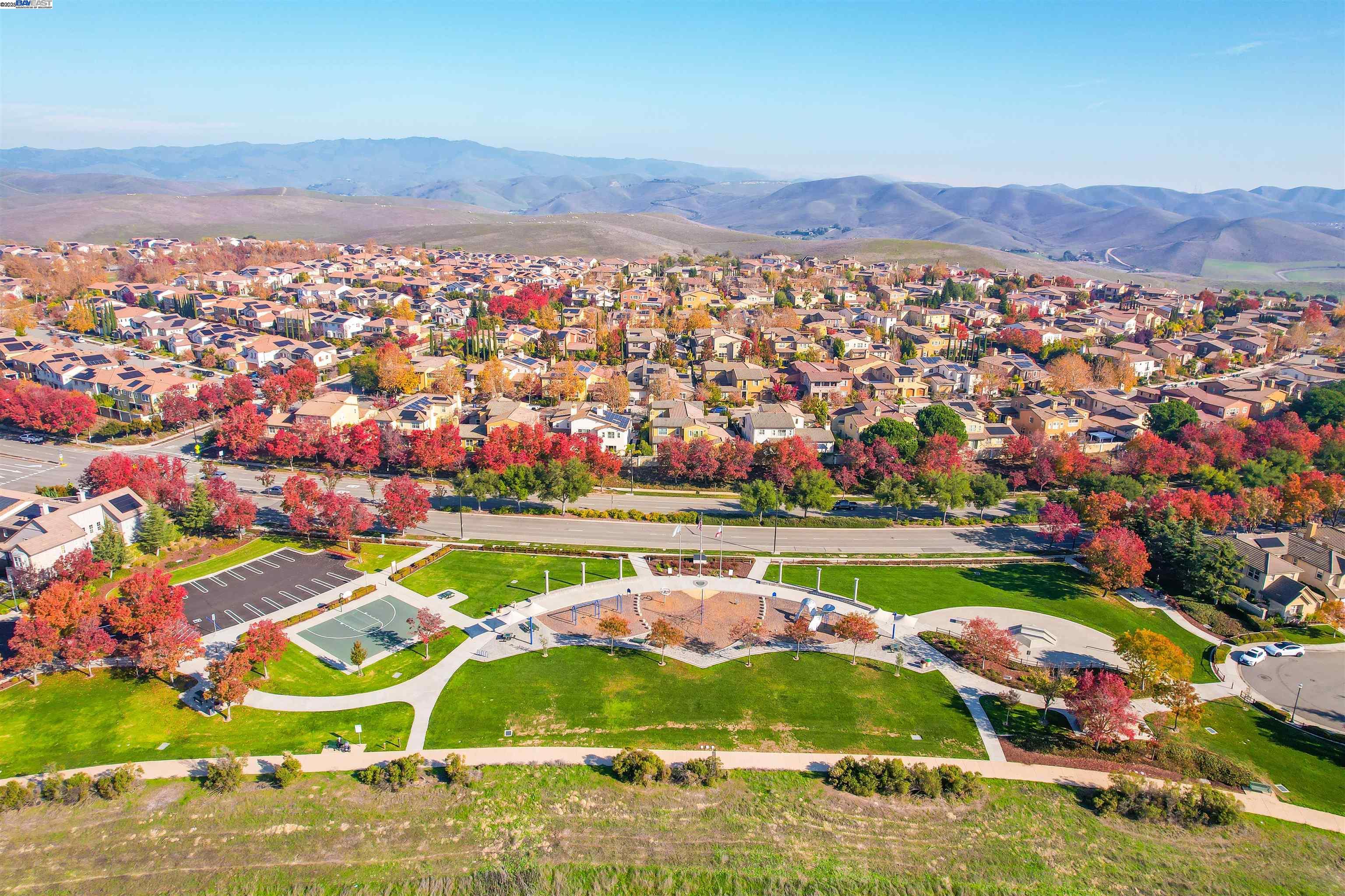 Detail Gallery Image 46 of 56 For 826 Thayer Ct, San Ramon,  CA 94582 - 5 Beds | 4/1 Baths