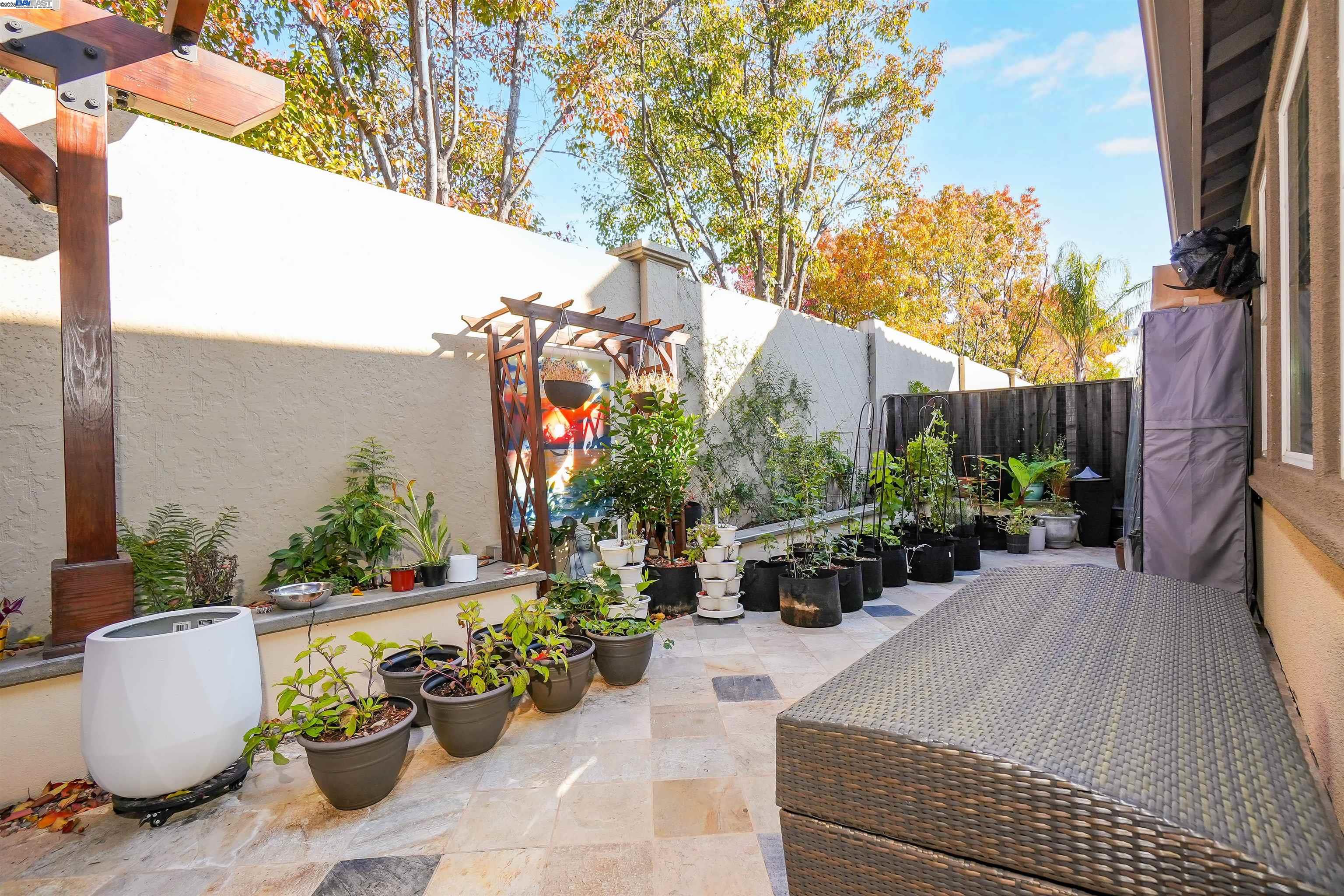 Detail Gallery Image 50 of 56 For 826 Thayer Ct, San Ramon,  CA 94582 - 5 Beds | 4/1 Baths