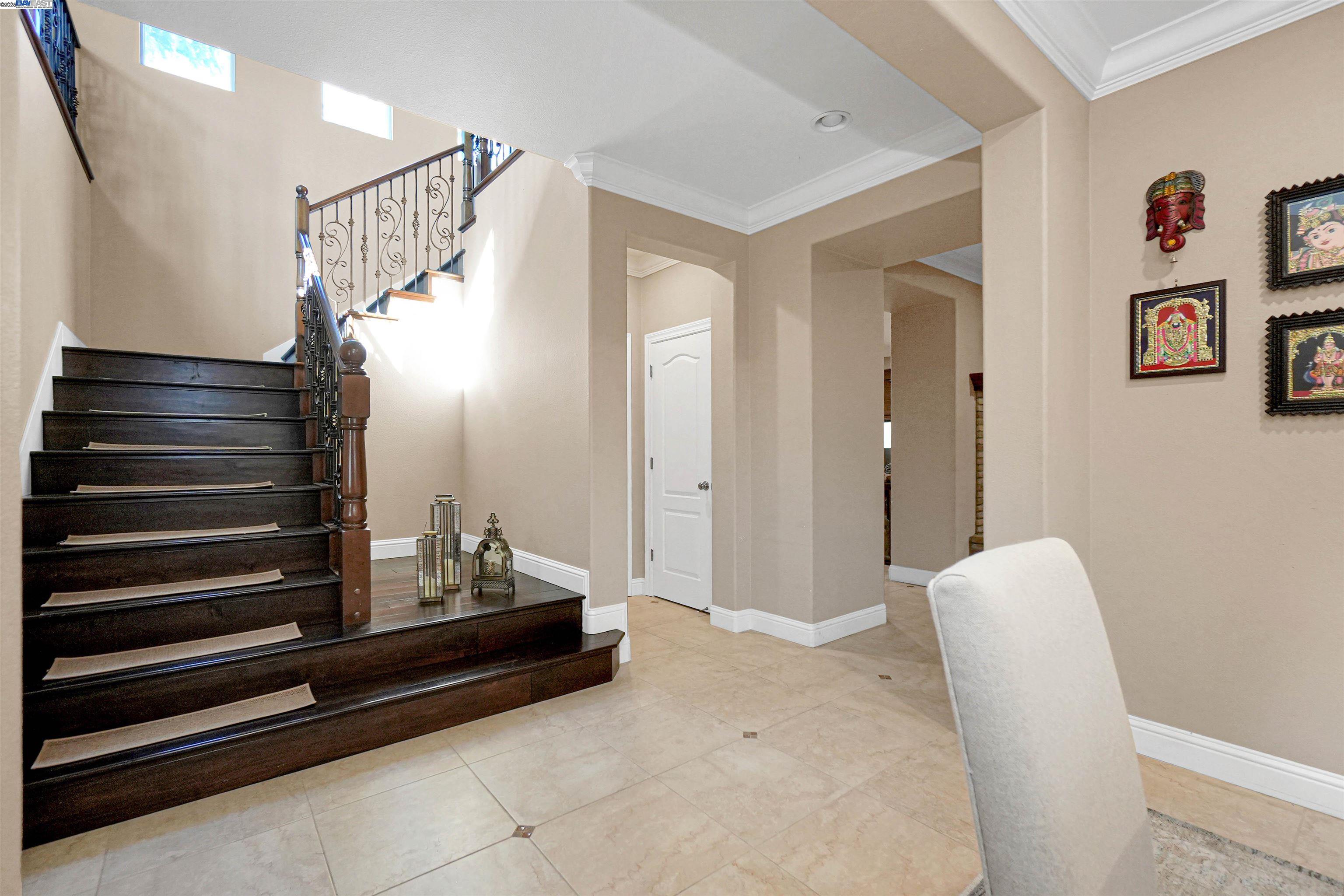 Detail Gallery Image 9 of 56 For 826 Thayer Ct, San Ramon,  CA 94582 - 5 Beds | 4/1 Baths