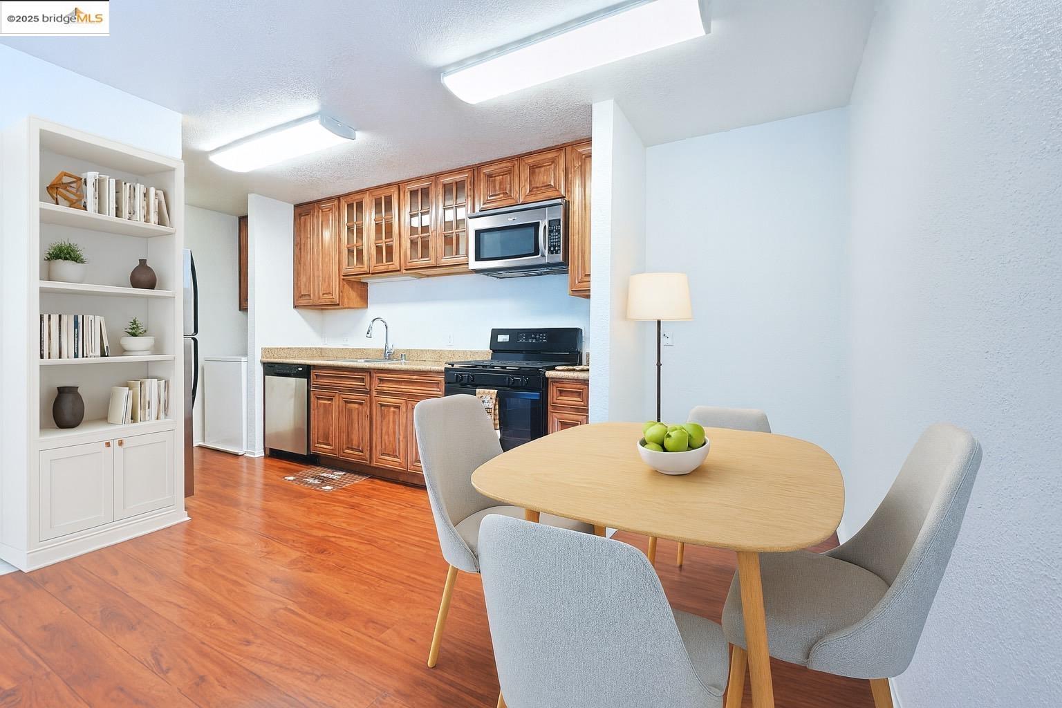 Detail Gallery Image 3 of 21 For 222 Piedmont Lane, Pittsburg,  CA 94565 - 1 Beds | 1 Baths