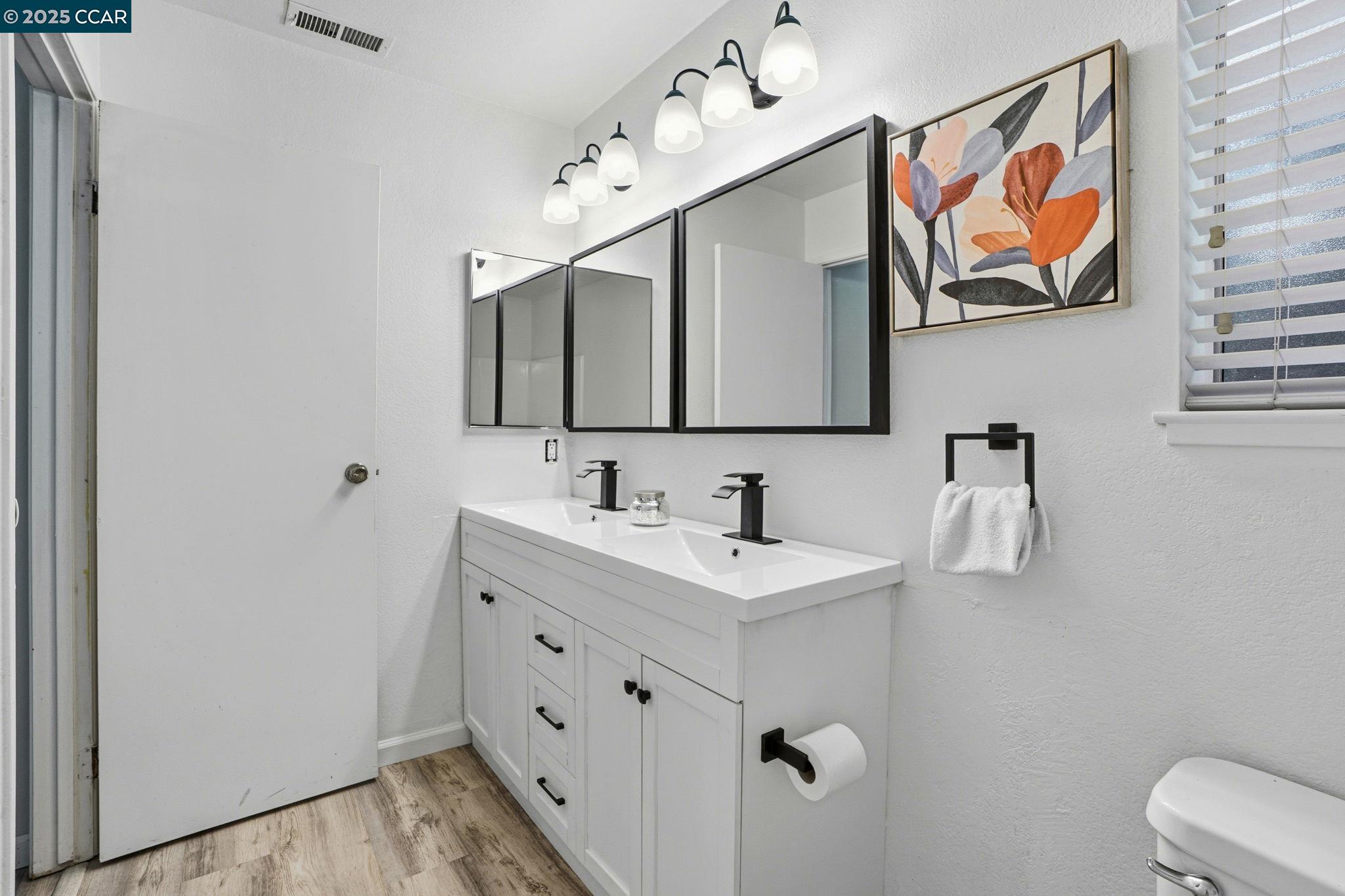 Photo #25: 41118617 Listing: Photo #25